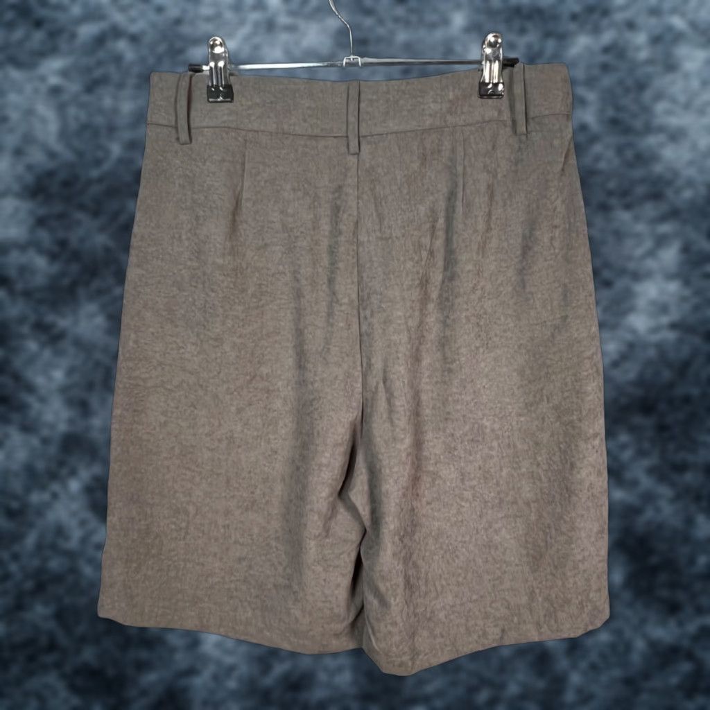 PrettyLittleThing Pretty Little Thing Womens 6 Taupe Pleated Shorts Bermuda Casual City Gray 90s? Size 28" / US 6 / IT 42 - 1 Thumbnail