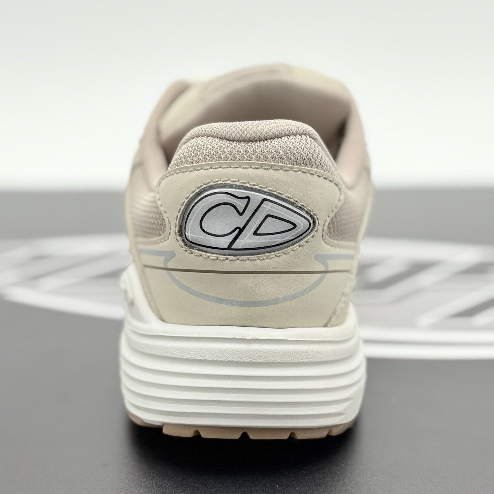 Dior Dior B30 Reflective Sneaker ' Tan White ' | GREAT CONDITION! Size US 8 / EU 41 - 9 Thumbnail