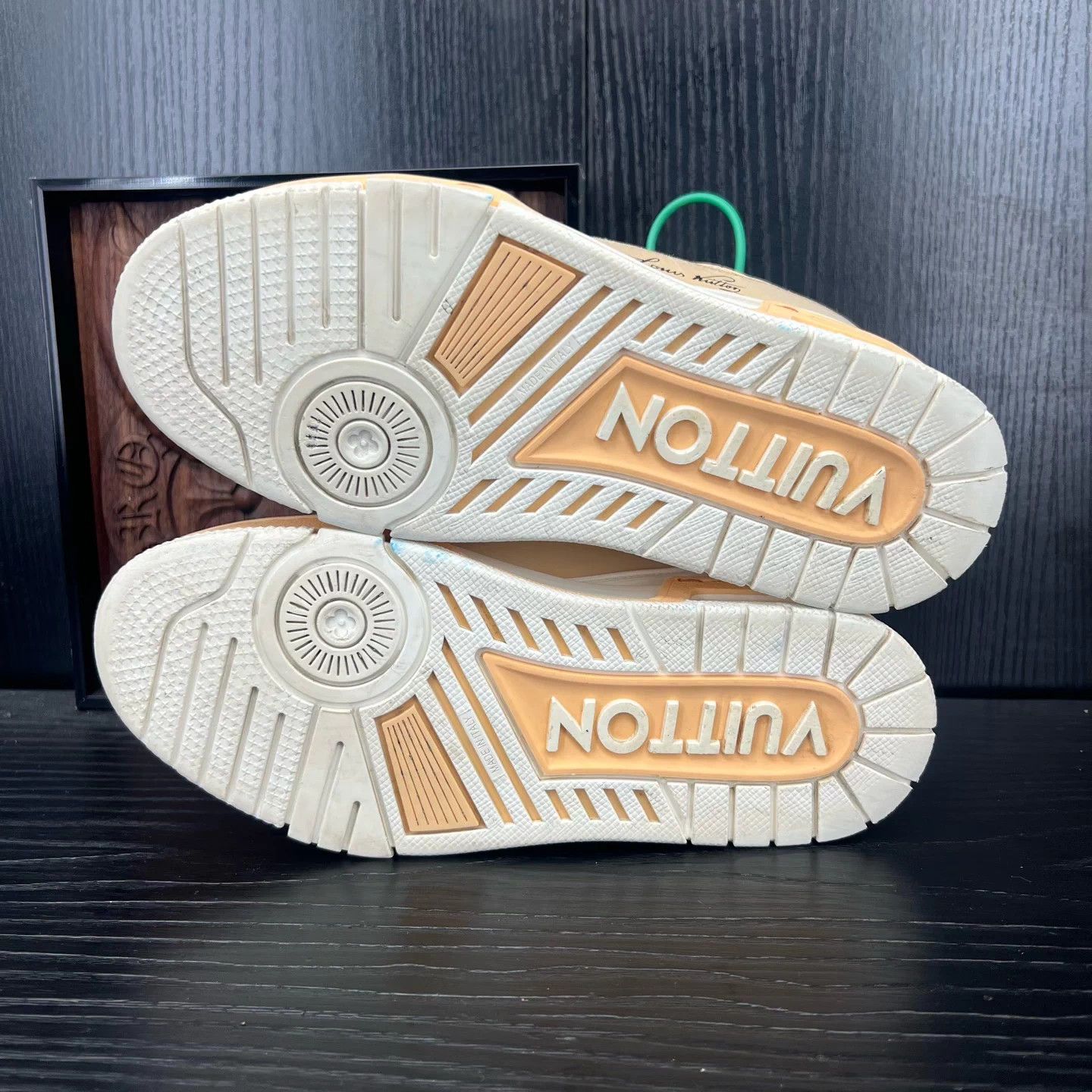 Louis Vuitton LV Trainer Orange/White 36.5 Size US 6 / IT 36 - 7 Thumbnail