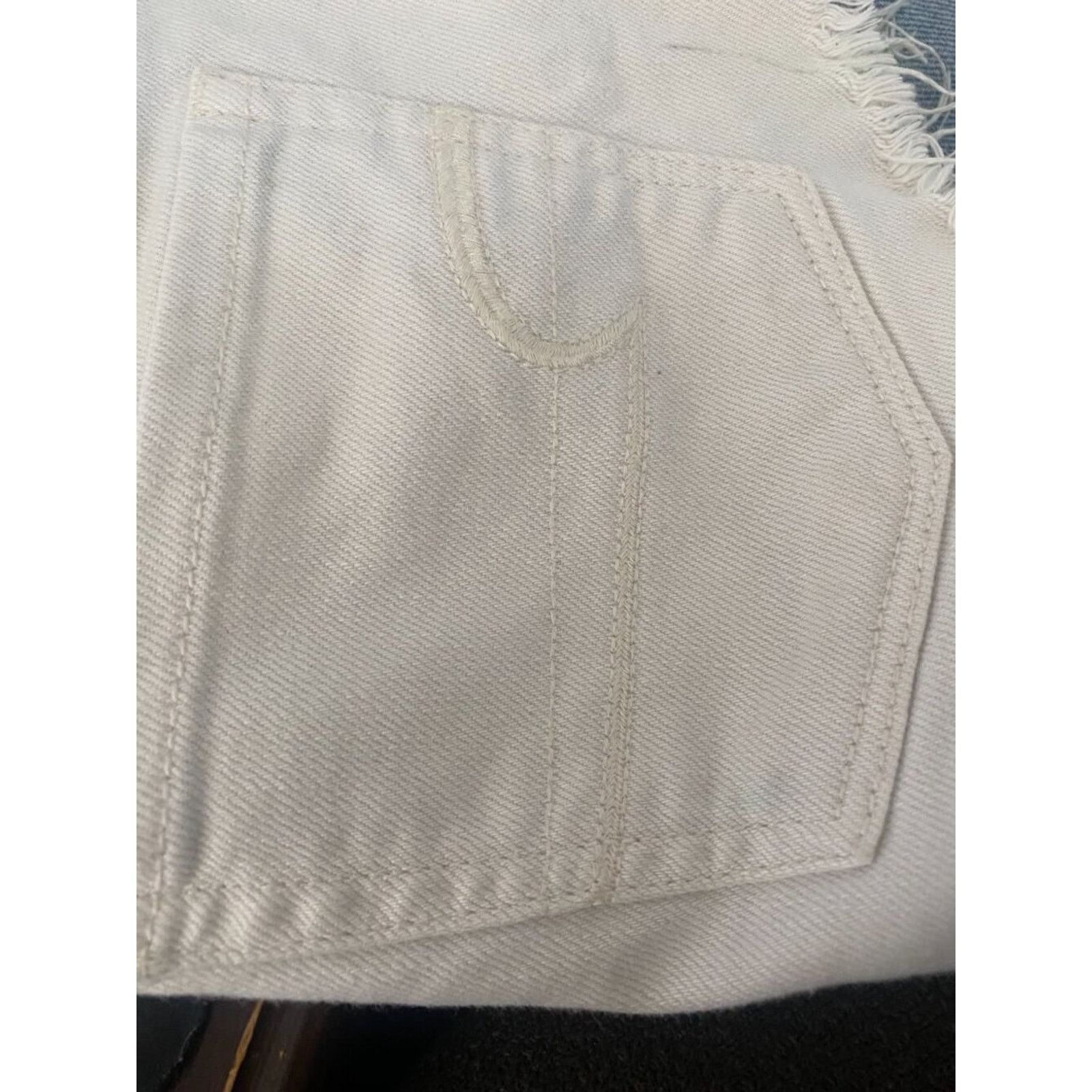 American Eagle Outfitters American Eagle White Stretch Denim Shorts, Size 0 Size 25" / US 0 / IT 36 - 3 Thumbnail