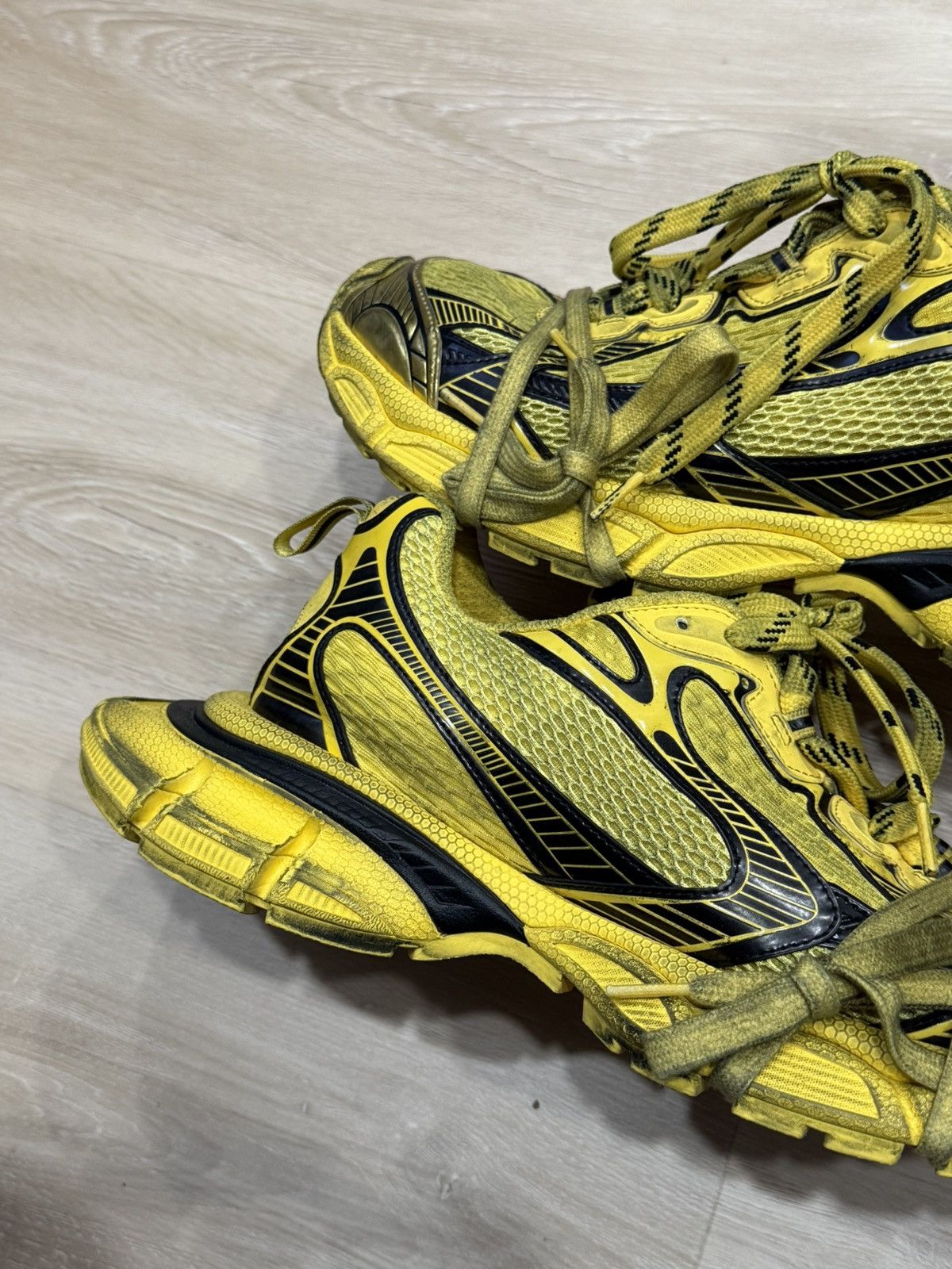 Balenciaga Balenciaga 3xl Distressed Sneakers ‘Yellow’ Size US 12 / EU 45 - 7 Thumbnail
