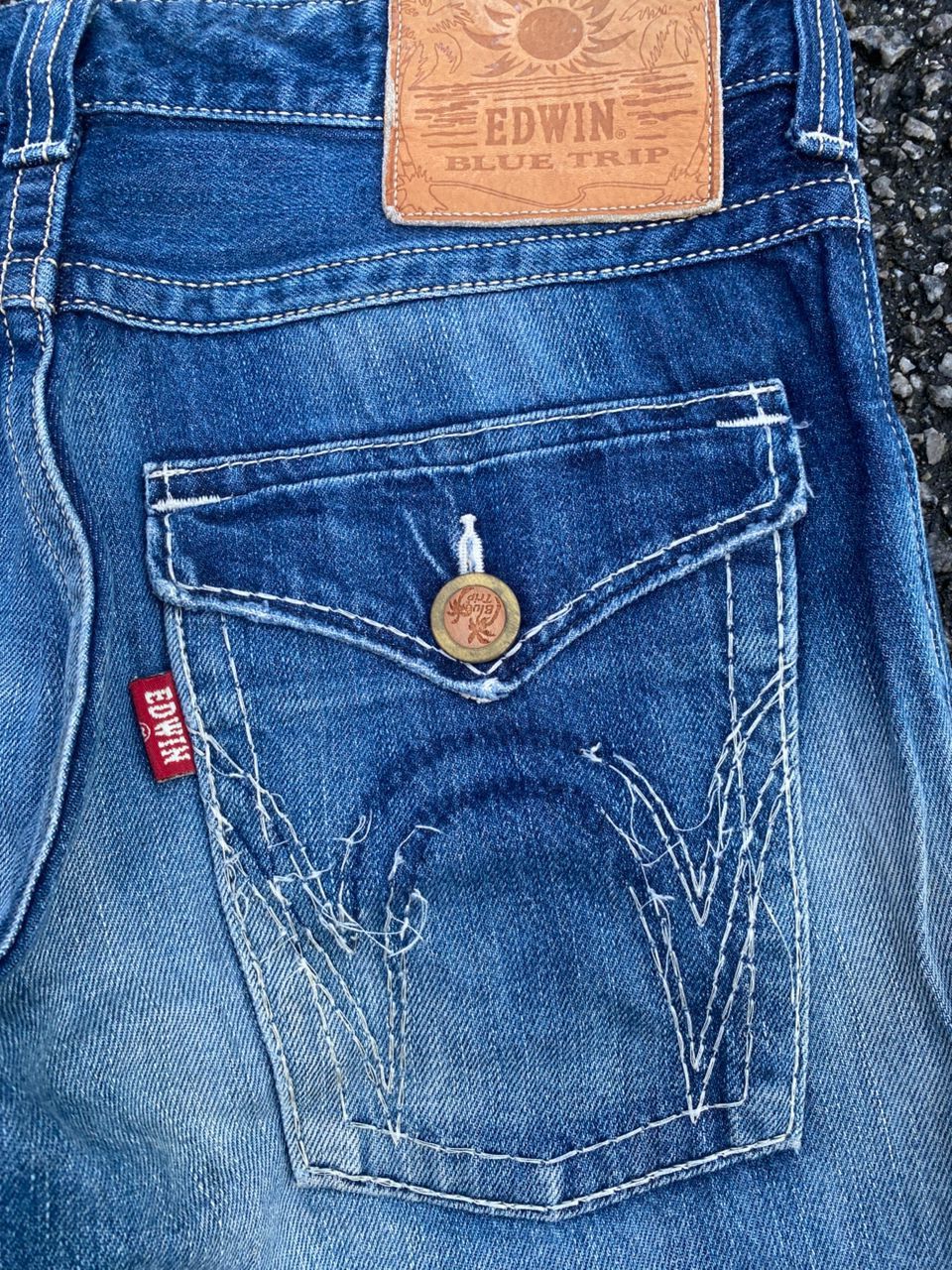 Edwin 💥FLARE 💥VINTAGE EDWIN BLUE TRIP DISTRESSED DENIM Size US 34 / EU 50 - 11 Thumbnail