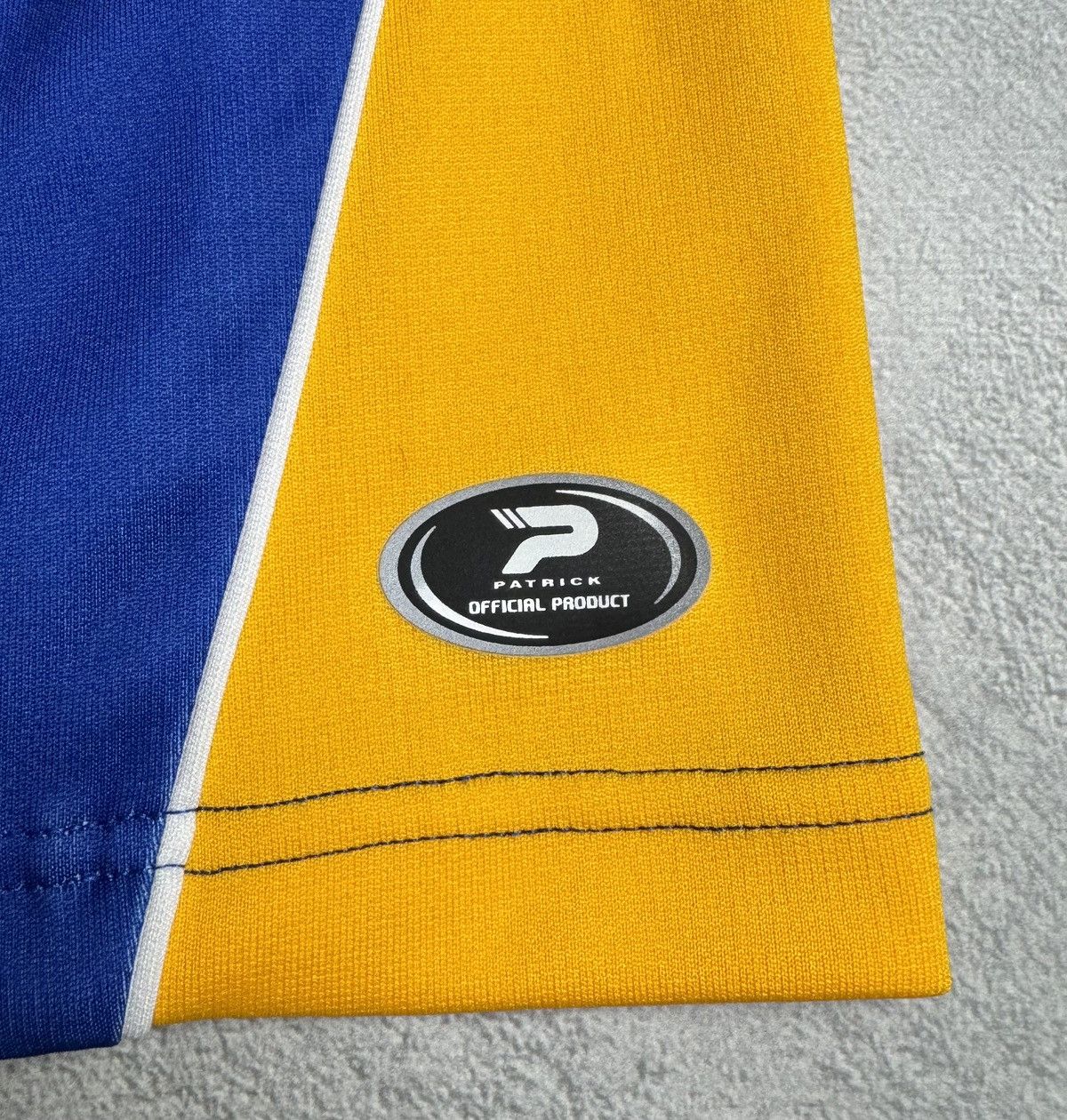 Vintage Leeds Rhinos 2006 Home Rugby Shirt Jersey Patrick Size US L / EU 52-54 / 3 - 12 Thumbnail