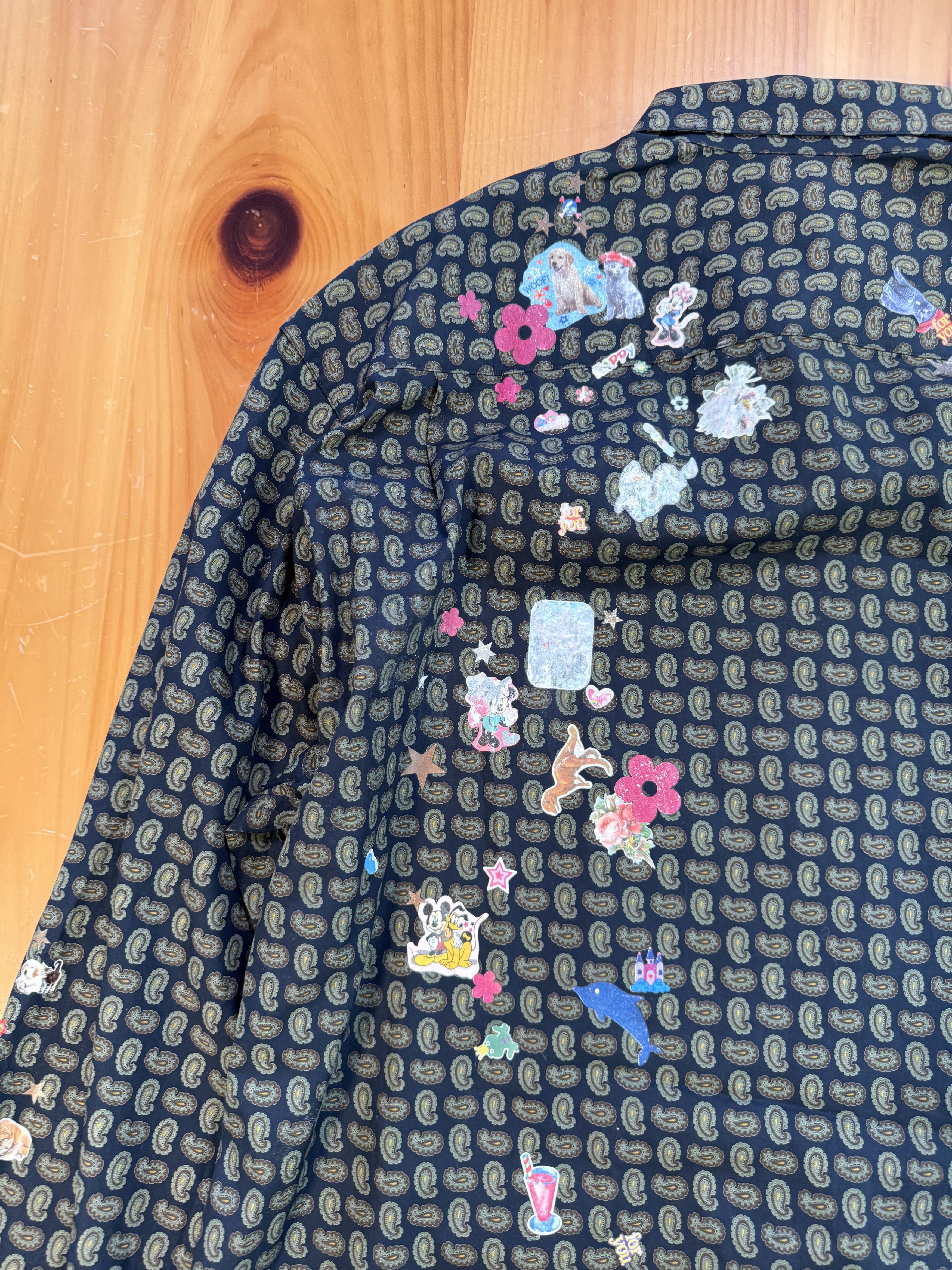 Vetements Vetements RUNWAY paisley & stickers print shirt Size US M / EU 48-50 / 2 - 16 Thumbnail