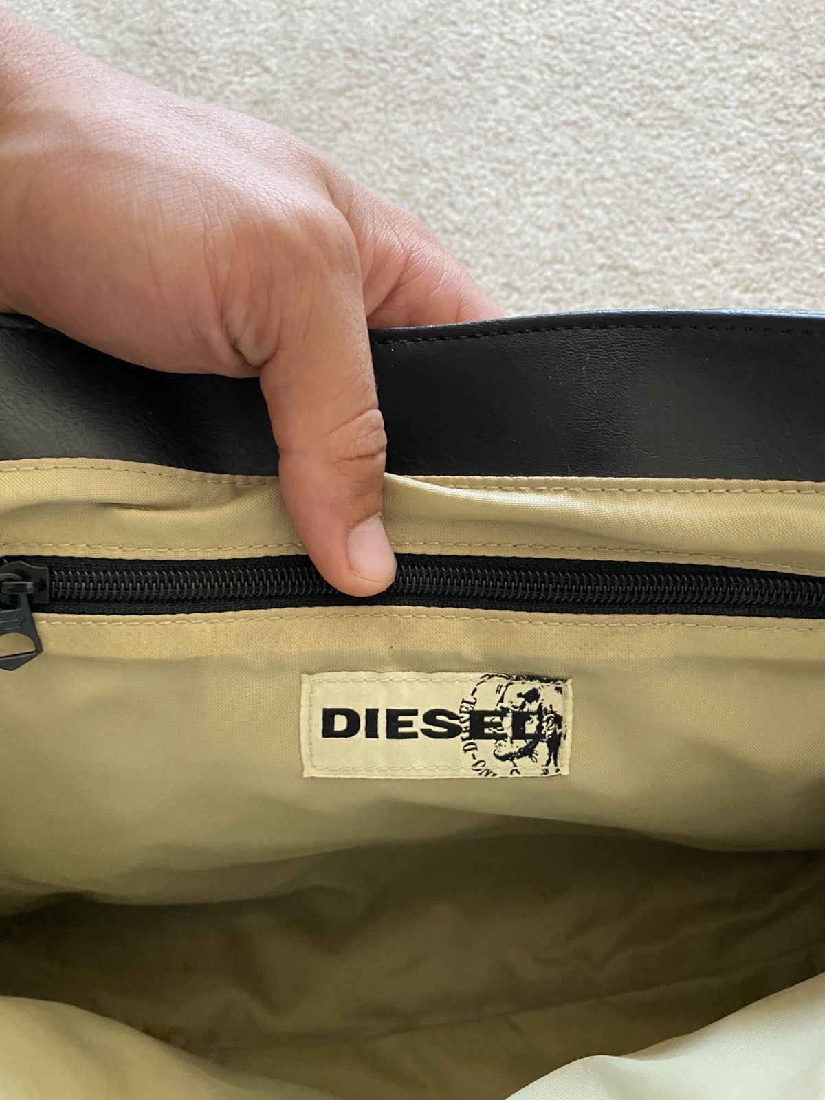 Diesel Vintage Diesel Leather Logo Crossbody Bag Size ONE SIZE - 10 Thumbnail