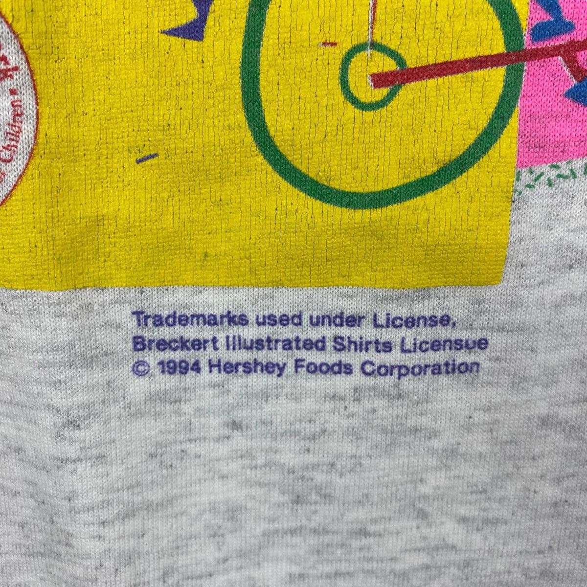 Vintage Vintage 90's HERSHEY'S Breckert Illustrated Graphic Tee Size US XL / EU 56 / 4 - 3 Thumbnail