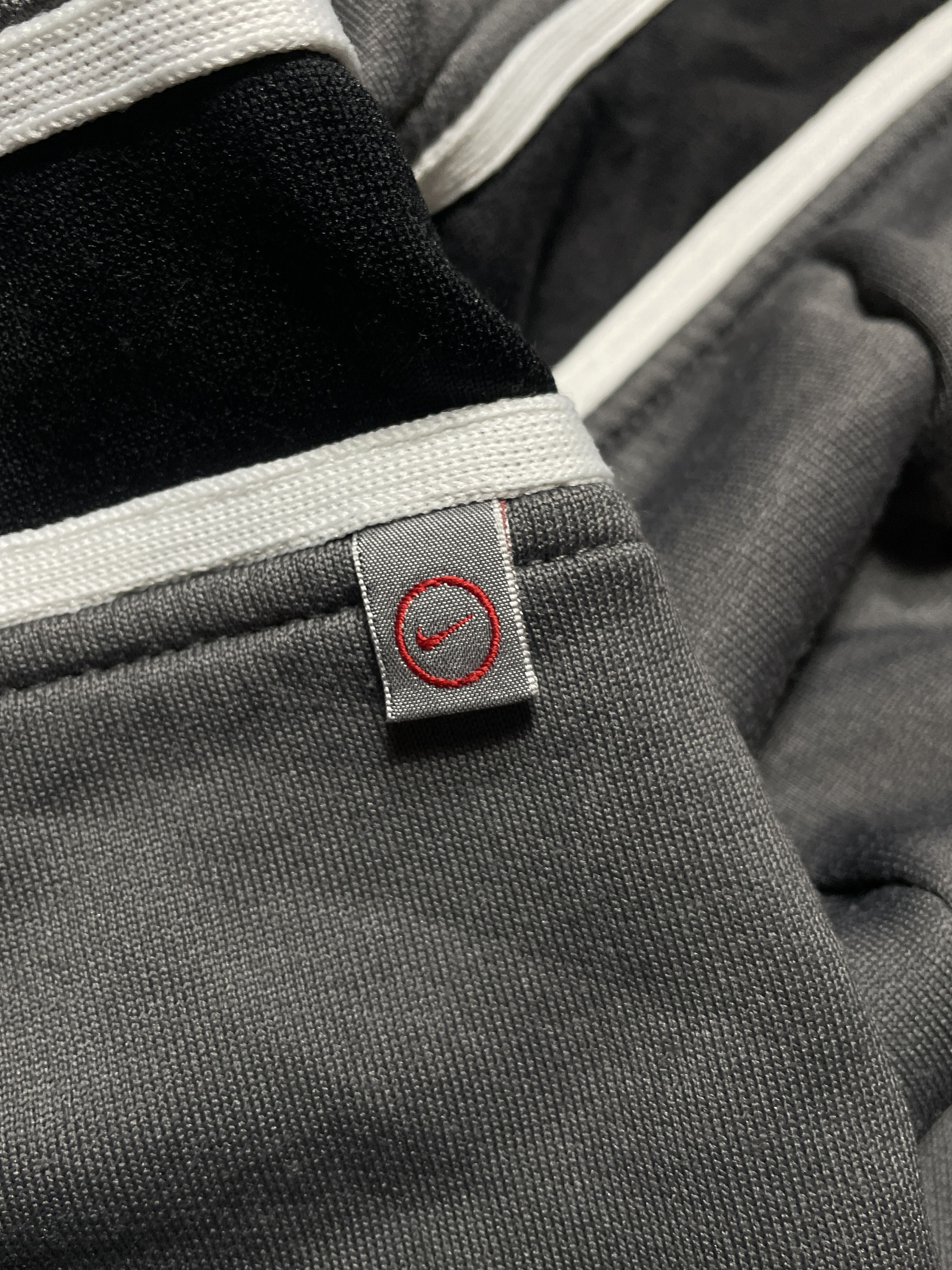 Nike ❗️RARE❗️Nike Vintage 90s Sweatshirt Zip Boxy Fit Cozy Swoosh Size XS / US 0-2 / IT 36-38 - 10 Thumbnail