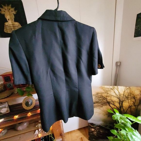 Givenchy Givenchy vintage short blazer golden buttons Size S / US 4 / IT 40 - 9 Thumbnail