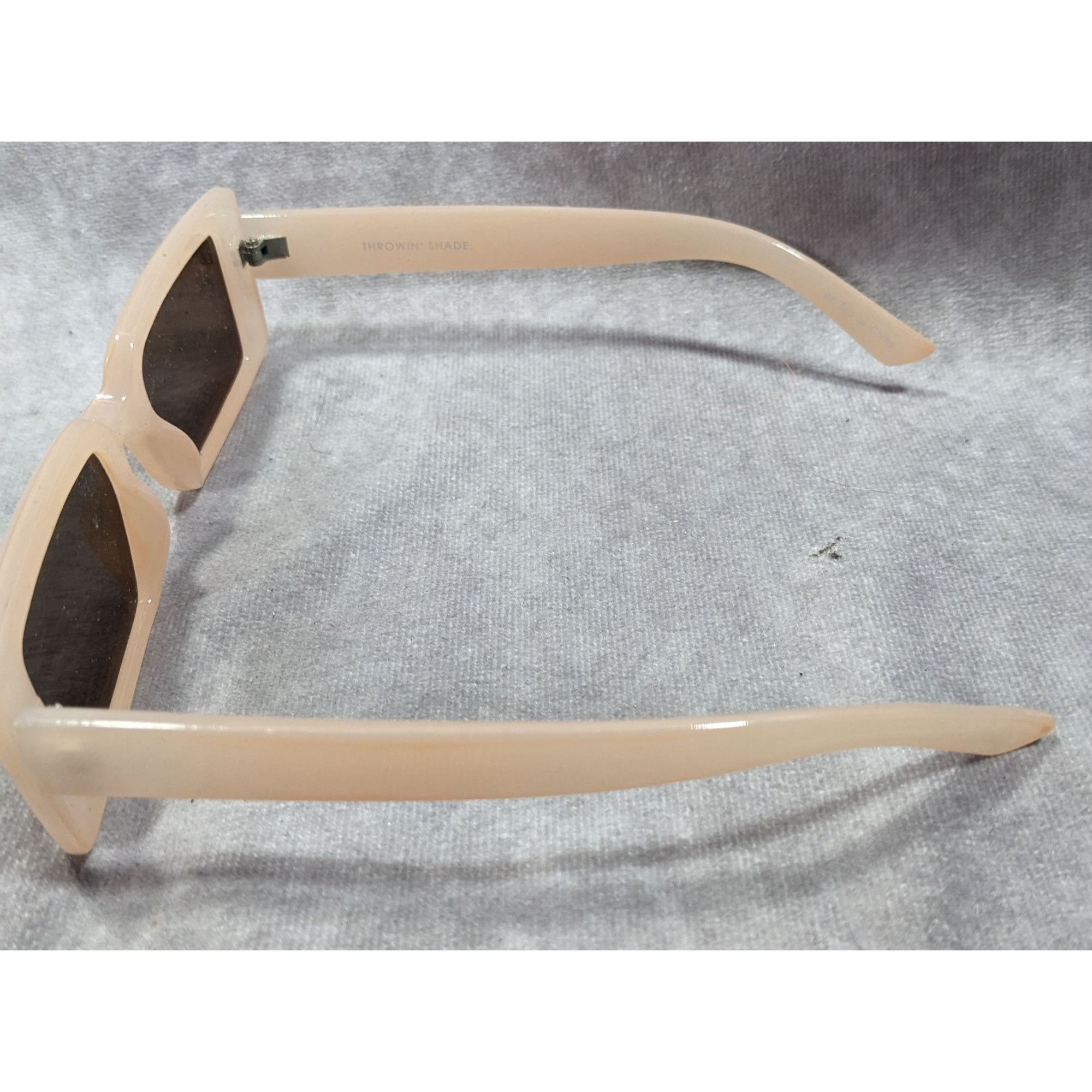 Other Throwin' Shade Beige Retro Rectangular Sunglasses Size ONE SIZE - 5 Thumbnail