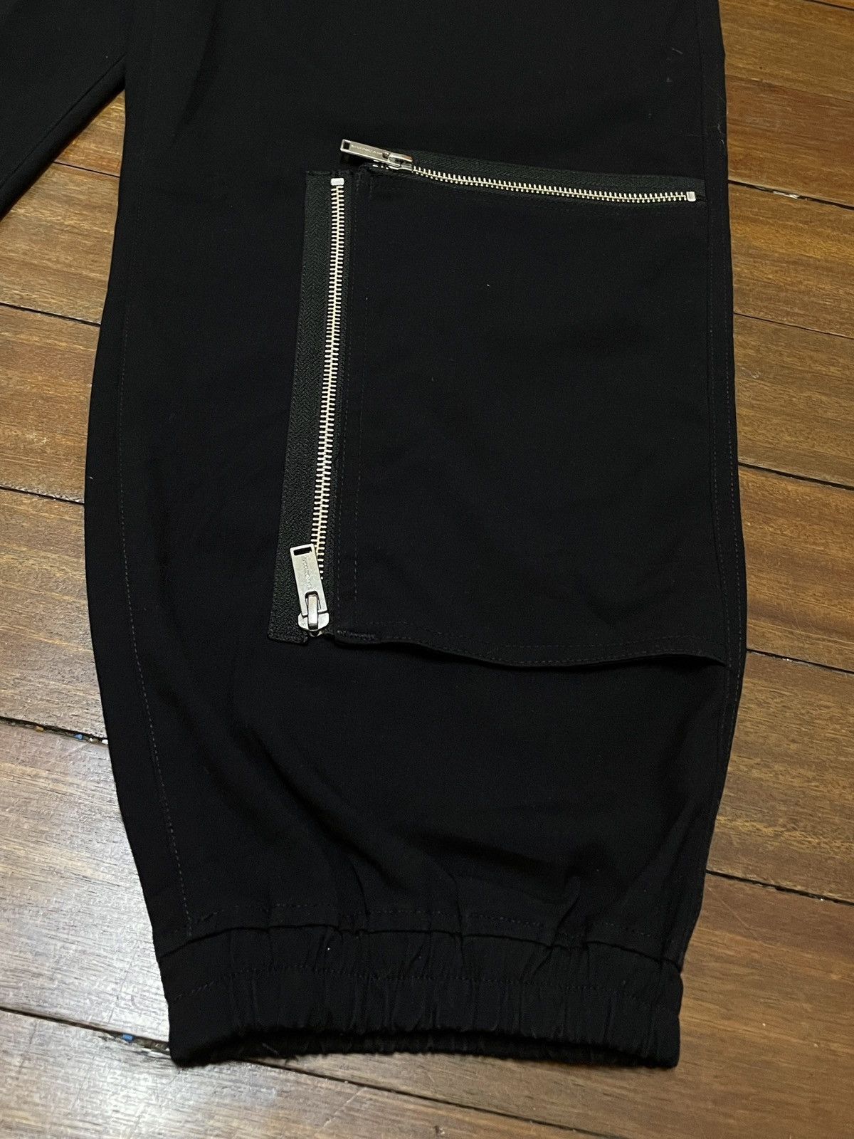 Undercover Very Rare Japanese Brand Undercover GU Zipper Pants 2000s Size US 34 / EU 50 - 6 Thumbnail