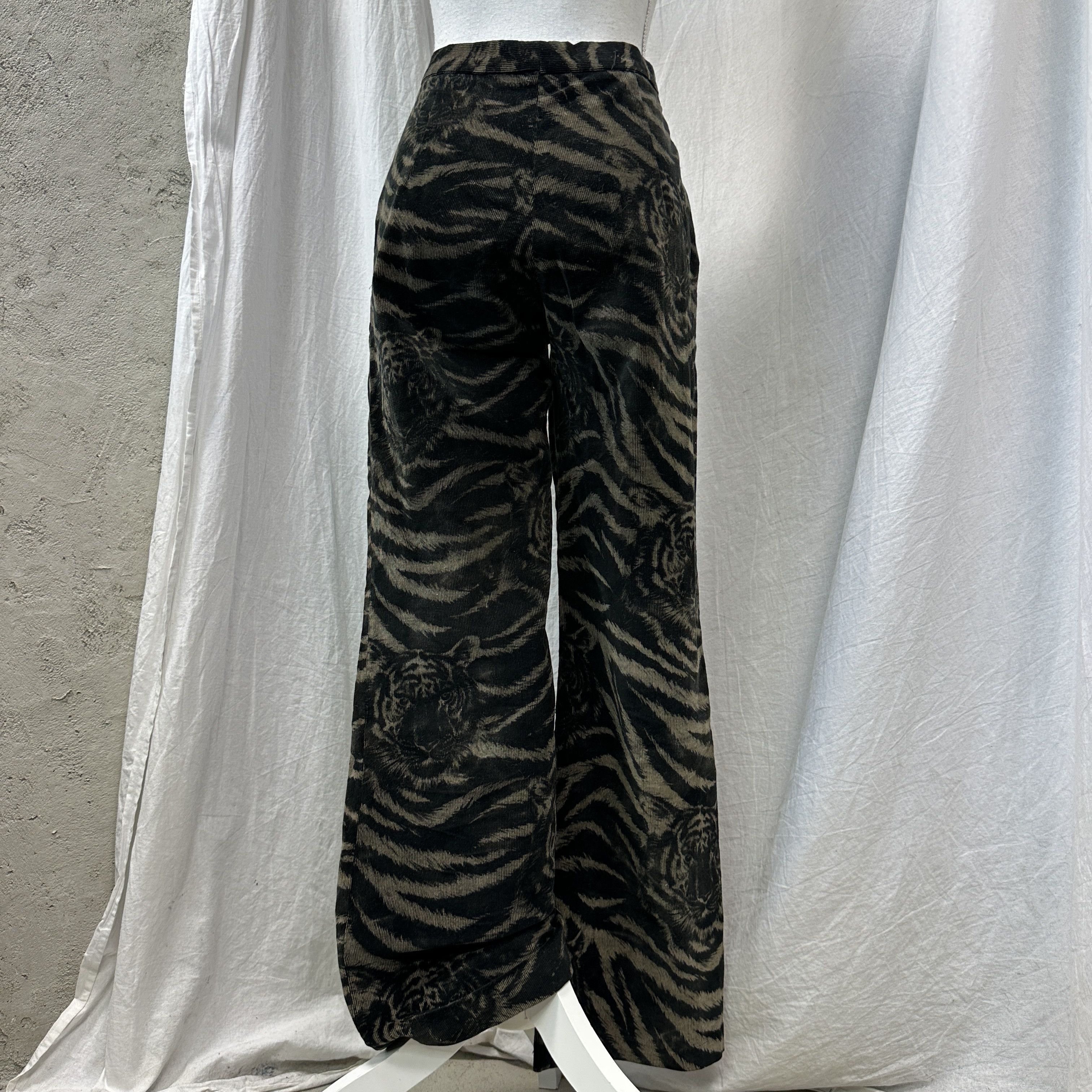 Vintage Vintage Avant Garde Corduoy Tiger Print Pants Y2K Size 25" / US 0 / IT 36 - 4 Thumbnail
