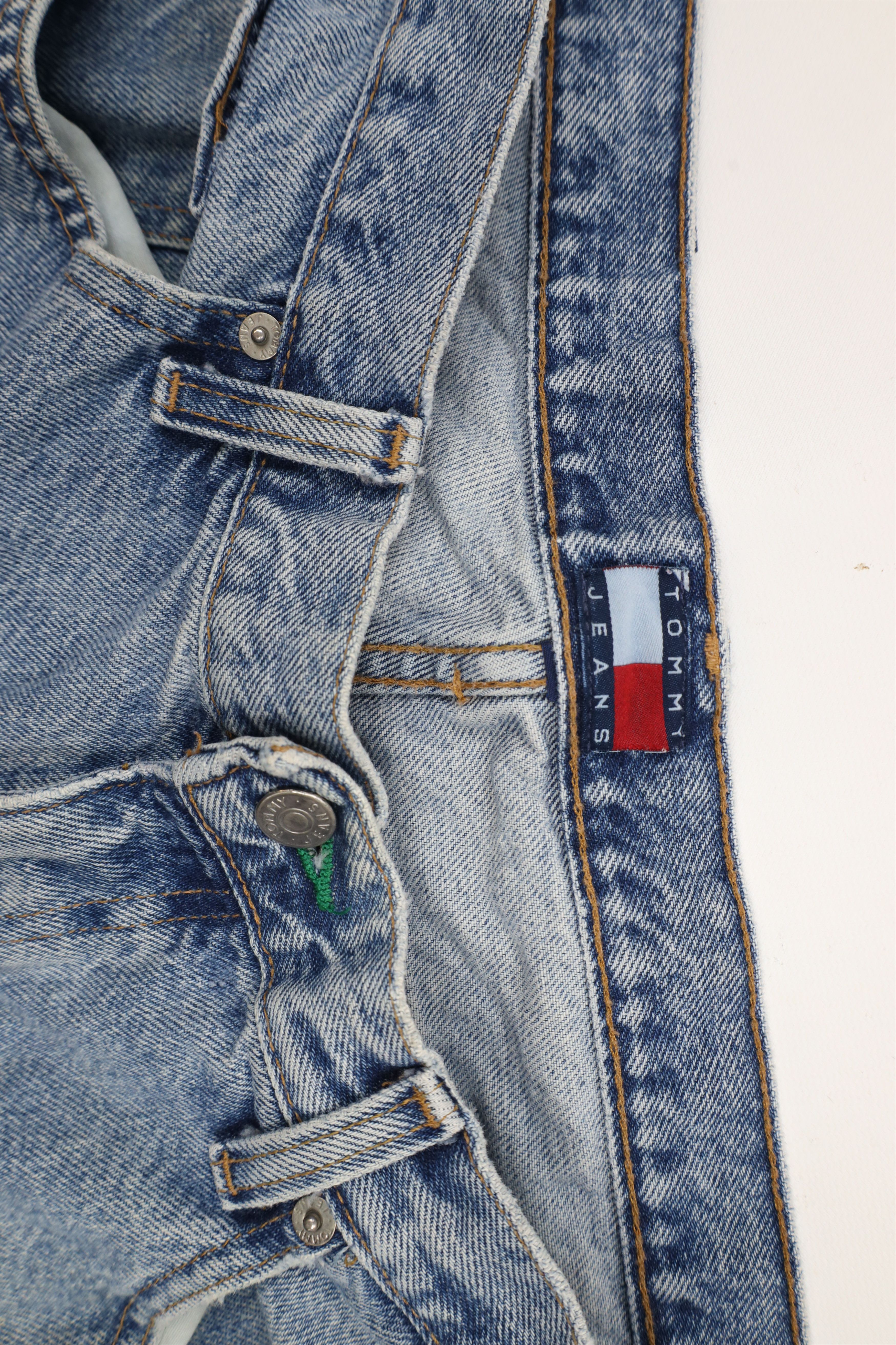 Tommy Hilfiger × Vintage Vintage 90s Tommy Hilfiger Spell Out Straight Leg Jeans USA Size US 34 / EU 50 - 8 Thumbnail
