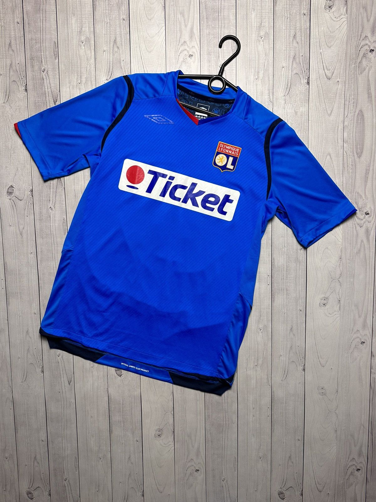Umbro Vintage Umbro Lion Soccer Jersey 10 Benzema rare size M Size US M / EU 48-50 / 2 - 2 Thumbnail