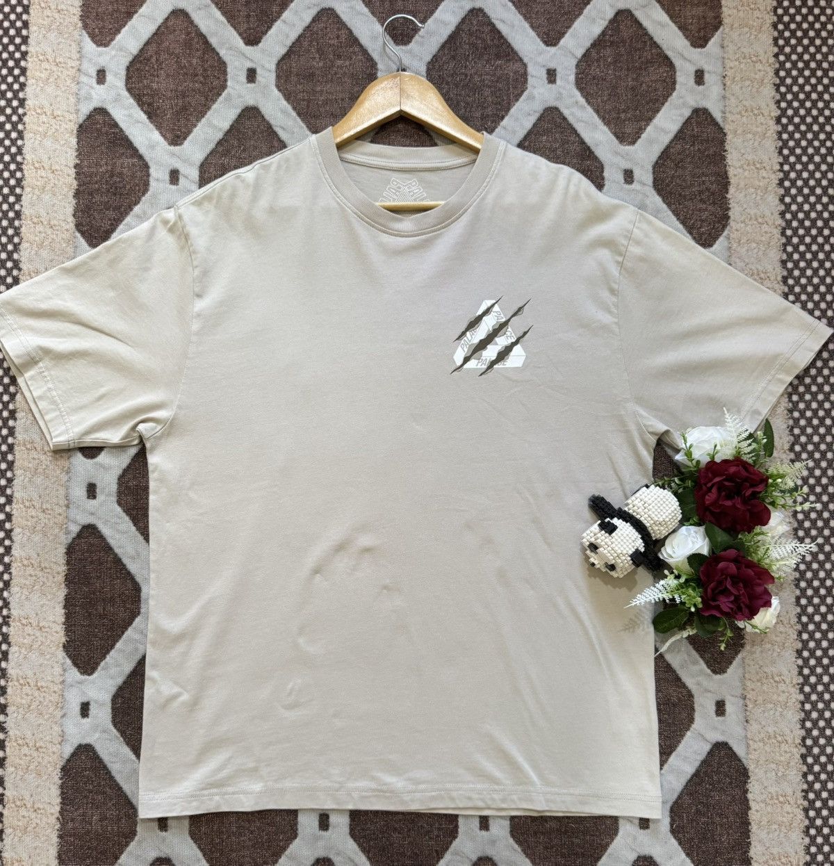 Palace PALACE TEE RIPPED TRI SHIRT 🤎 | NEGOTIABLE Size US M / EU 48-50 / 2 - 1 Thumbnail