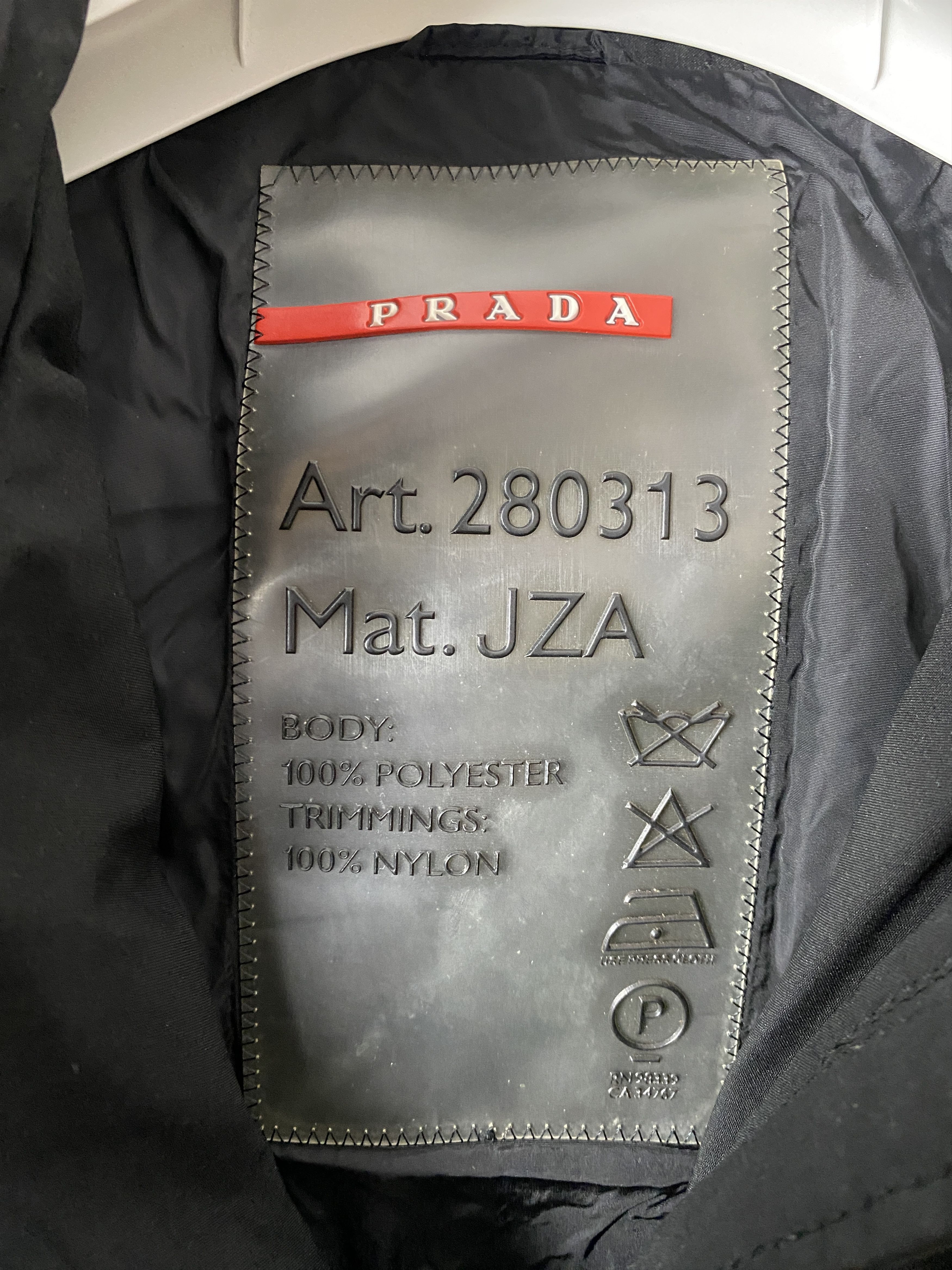 Prada Prada Gore-tex rain light jacket Size M / US 6-8 / IT 42-44 - 4 Thumbnail