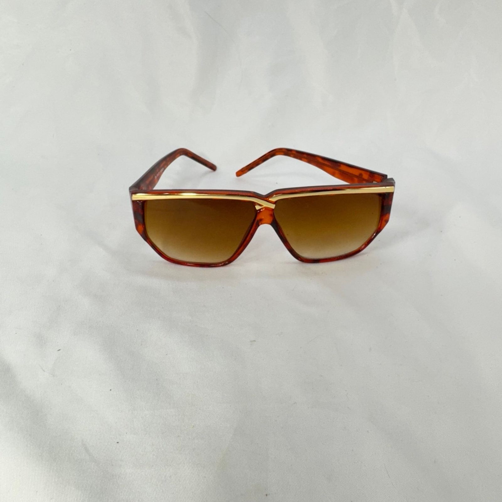 NBDN Nobrandedon VTG woman’s sunglasses Size ONE SIZE - 1 Thumbnail