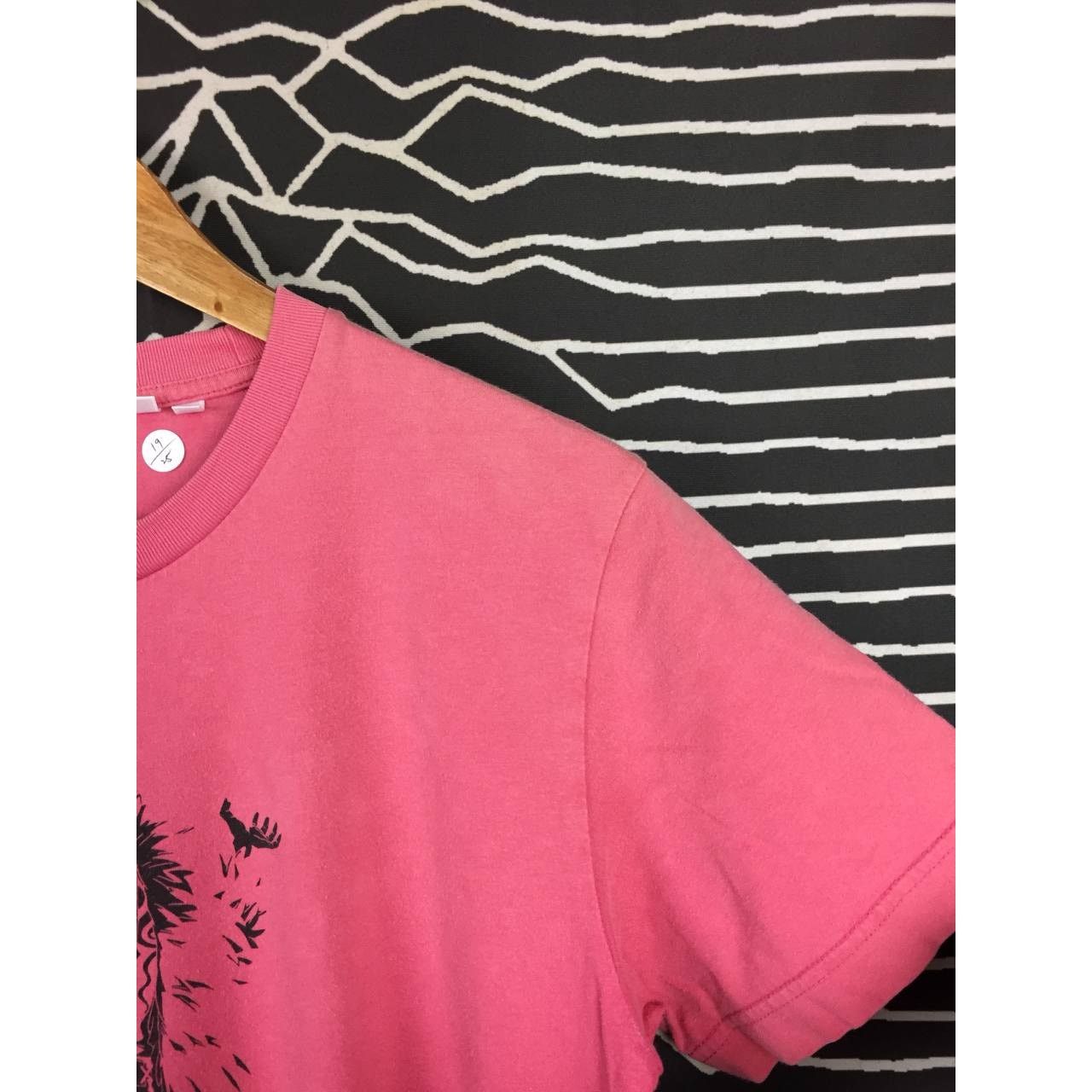 Anime × Japanese Brand × Uniqlo Uniqlo X One Piece Donquixote Doflamingo Anime Manga Tee Size US M / EU 48-50 / 2 - 5 Thumbnail