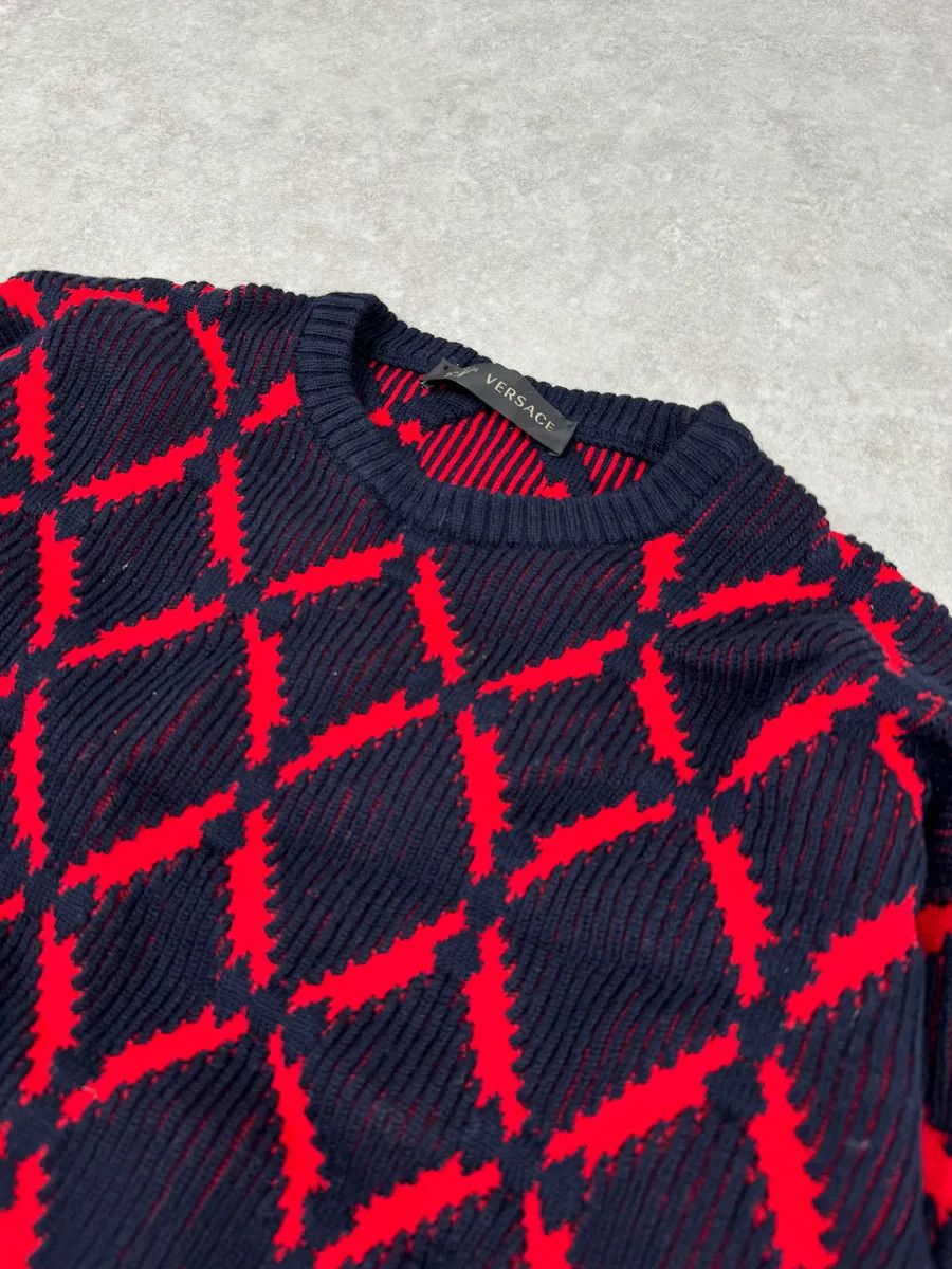 Versace AW2017 Versace Red Losange Navy Wool Sweater Size US S / EU 44-46 / 1 - 5 Thumbnail