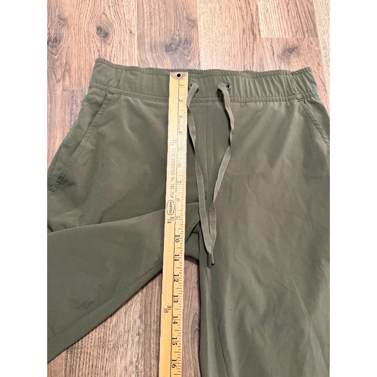 Eddie Bauer Eddie Bauer Pants Women's M Green Jogger Tie Waist Activewear Regular Inseam 26.5 in Seasonal Fall Spring Summer Winter Pants Size 27" / US 4 / IT 40 - 4 Thumbnail