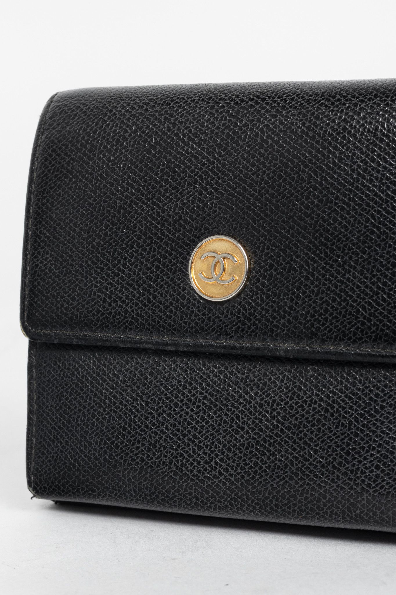 Chanel Chanel Black Leather Coco-Button Trifold Compact Wallet Size ONE SIZE - 5 Thumbnail