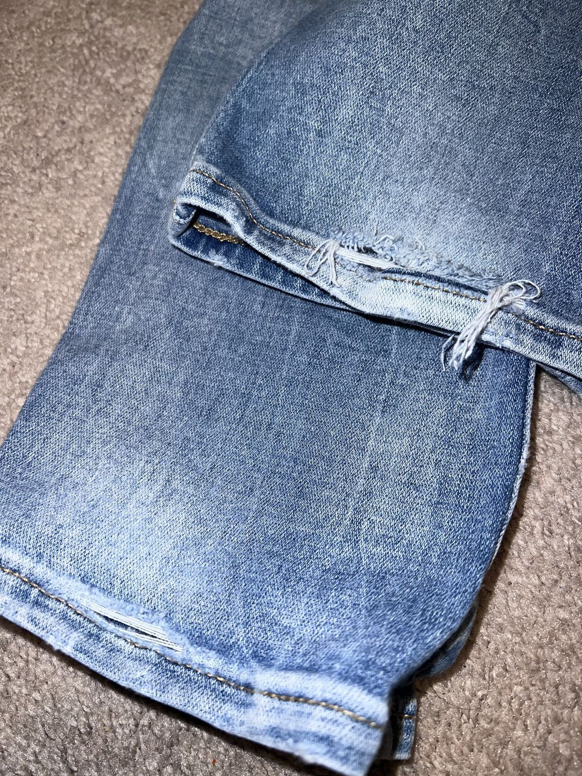 True Religion Relaxed Skinny Light Blue Denim | True Religion Size US 30 / EU 46 - 8 Thumbnail