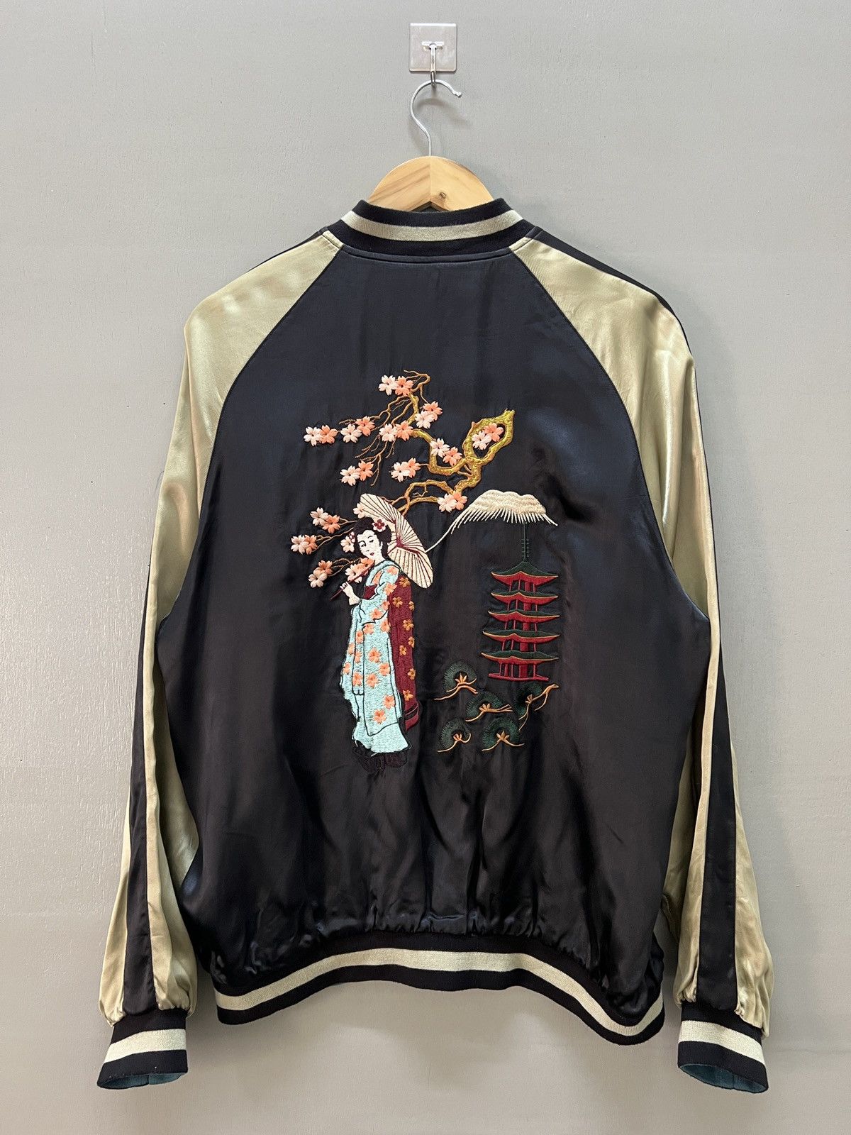 Vintage 🔥Vintage Sukajan Souvenir Rayon Reversible Jacket Size US L / EU 52-54 / 3 - 3 Thumbnail