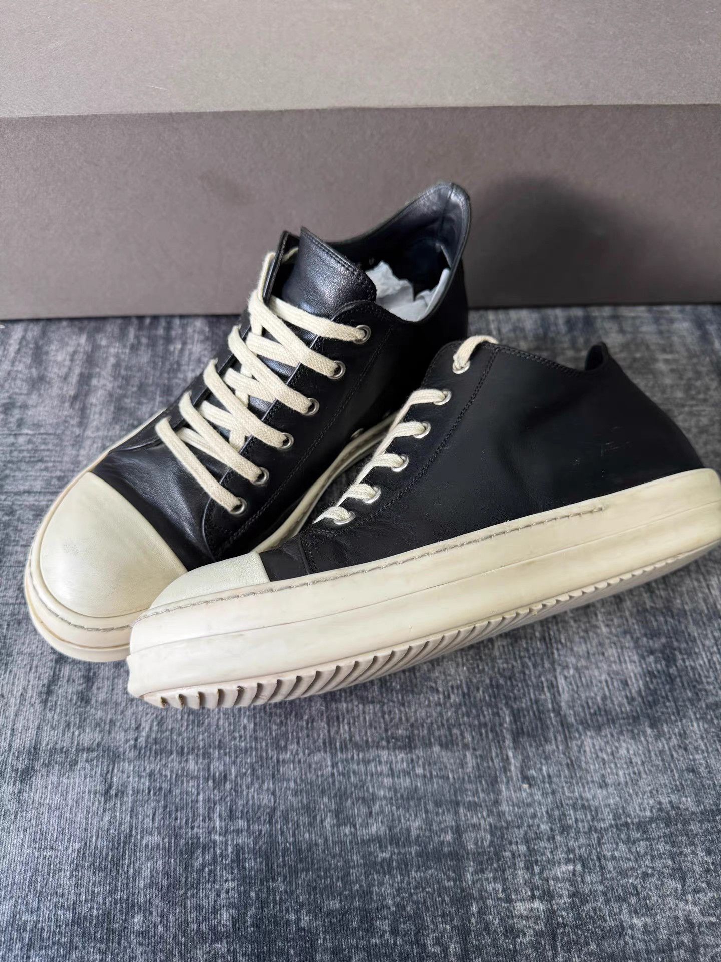 Rick Owens Rick Owens Mainline Low-Top Leather Big Converse Size US 9 / EU 42 - 1 Thumbnail