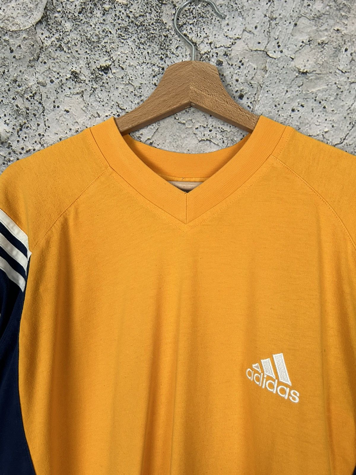 Adidas Vintage Adidas 90s Sportswear Tee Hype Streetwear Size US M / EU 48-50 / 2 - 3 Thumbnail