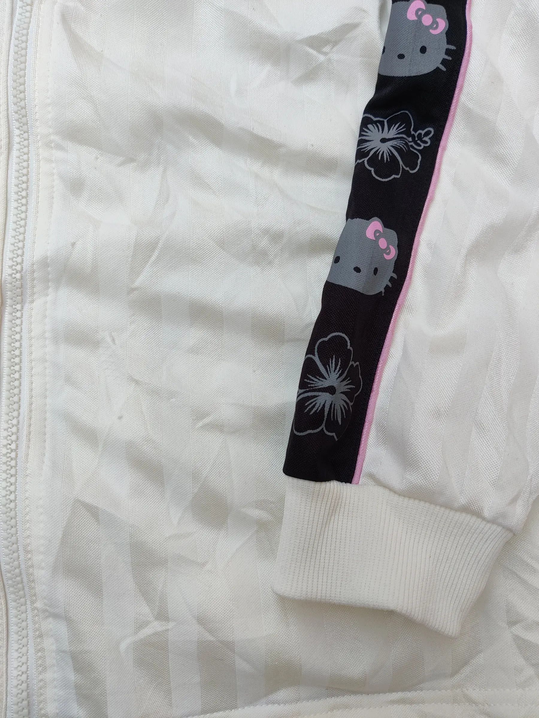 Anime ❤FINAL DROP❤HELLO KITTY SIDETAPE SWEATER JACKET Size US M / EU 48-50 / 2 - 5 Thumbnail