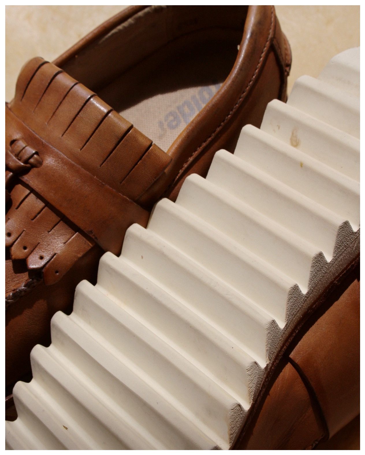 Vintage SS2015 FOLDER LEATHER KILTIE TASSEL LOAFERS WITH JAGGED SOLE Size US 8 / EU 41 - 6 Thumbnail