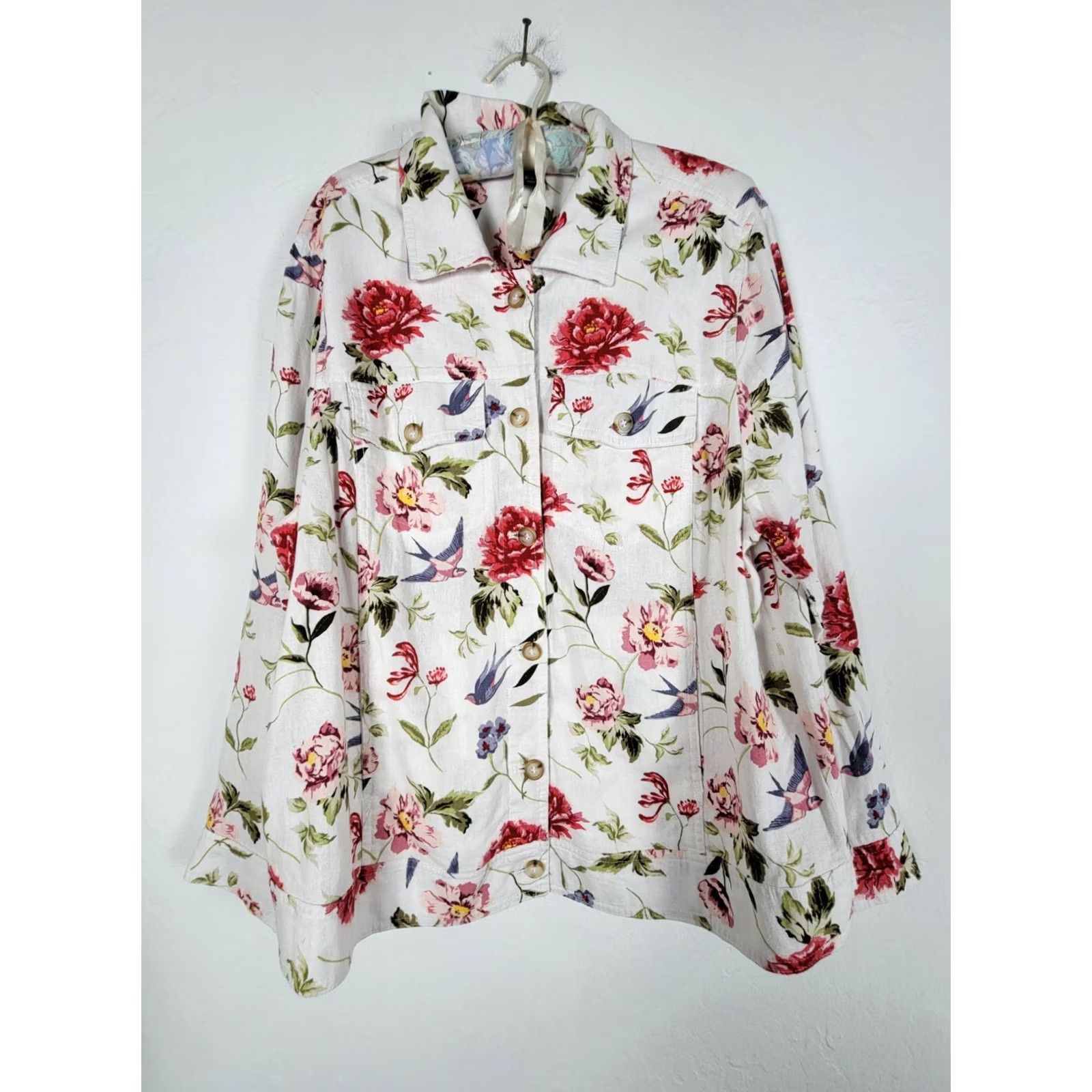Vintage Tahari Women Button Up Shirt Jacket 1X White Floral Linen Blend Pockets Button Up Long Sleeve Casual Shirt Jacket Womens Size XL / US 12-14 / IT 48-50 - 2 Thumbnail