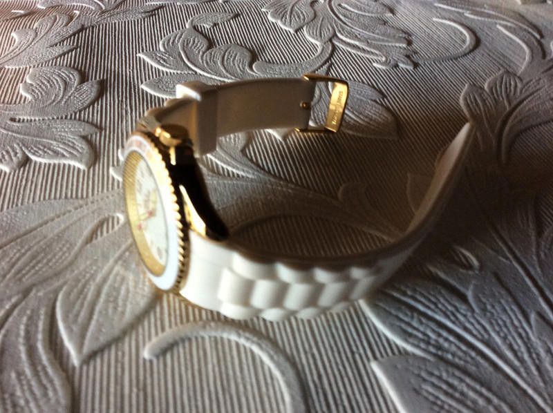 Designer Paul's Boutique Women's White Dial rubber strap watch Size ONE SIZE - 5 Thumbnail