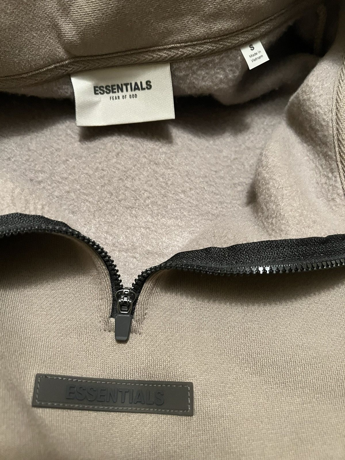 Essentials Essentials Mock Neck Half-Zip - Taupe Size US S / EU 44-46 / 1 - 3 Thumbnail