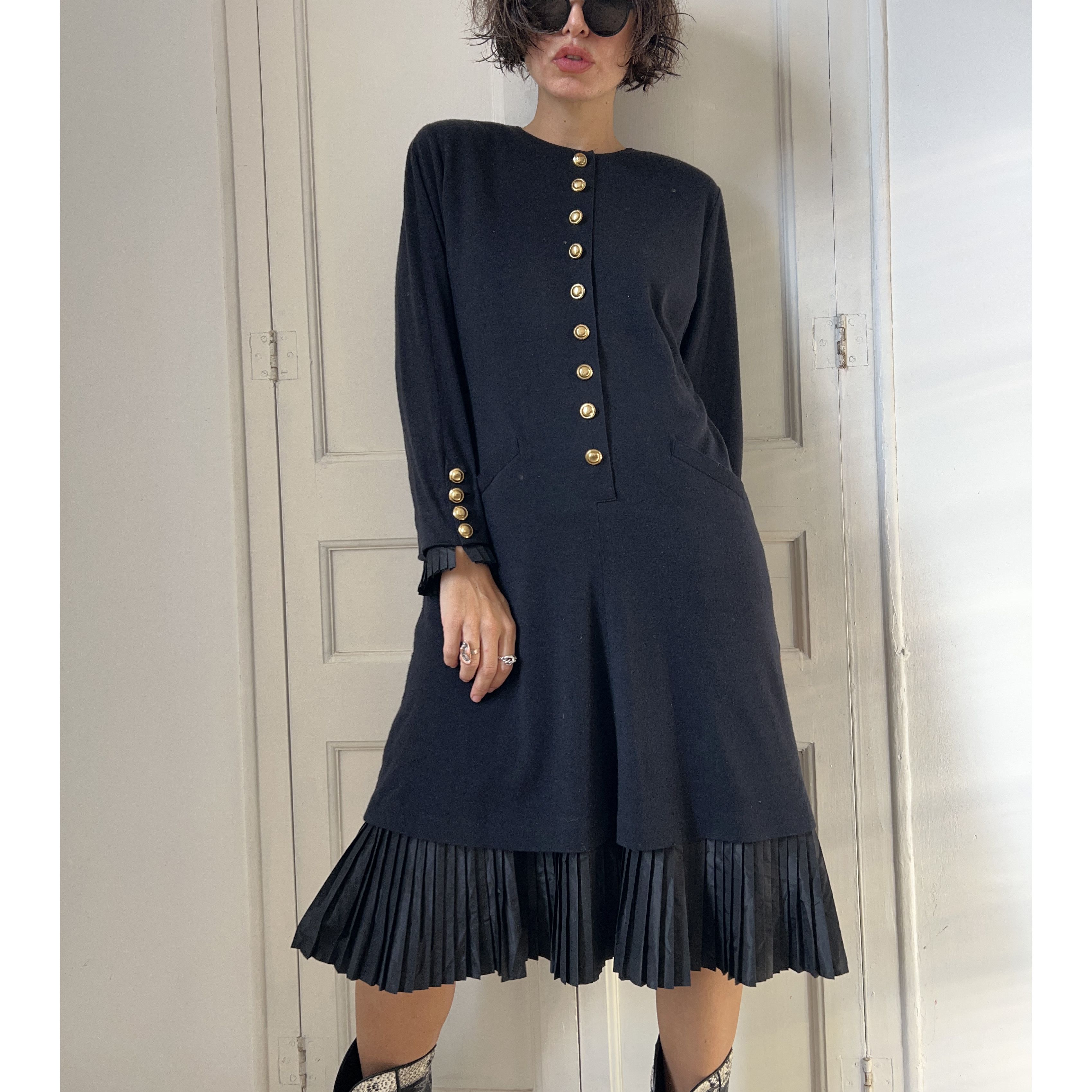 Vintage Vintage 80s Wool Silk Midi Dress Size M / US 6-8 / IT 42-44 - 1 Thumbnail