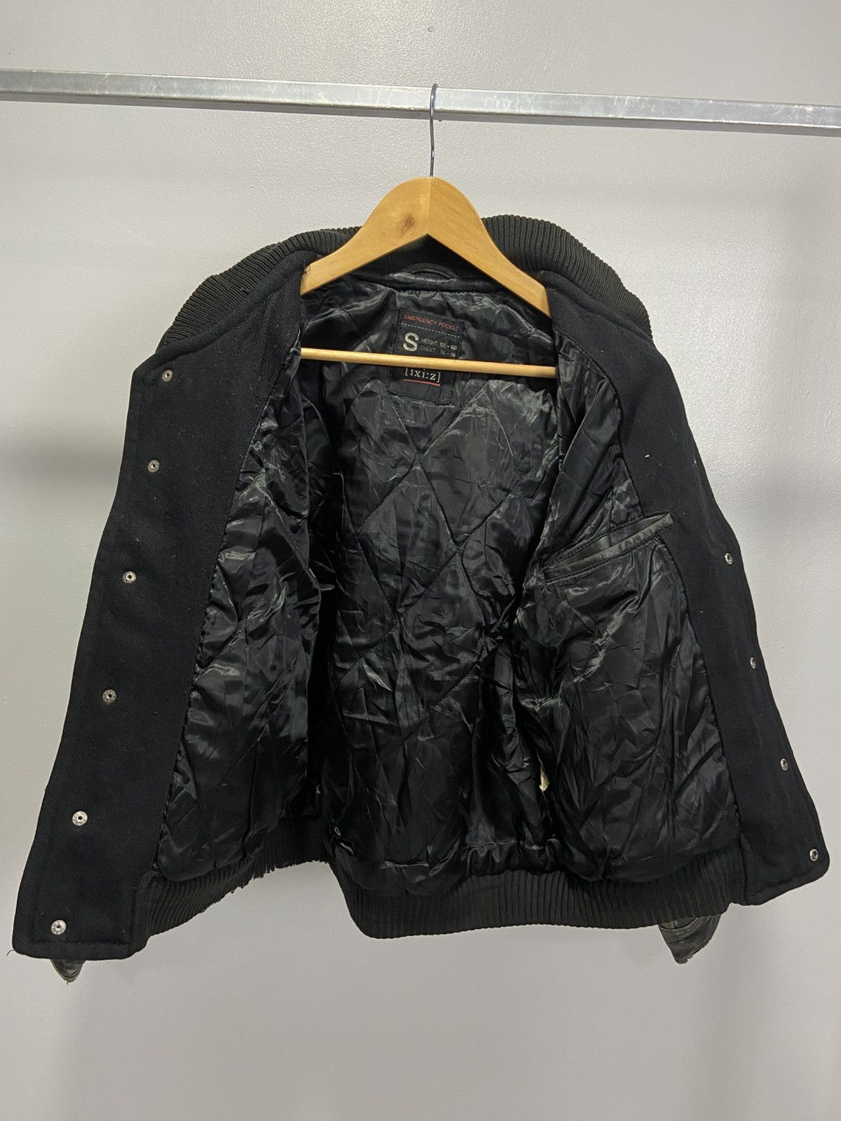 Vintage Vintage ixi:z varsity jacket leather sleeve Size US S / EU 44-46 / 1 - 3 Thumbnail