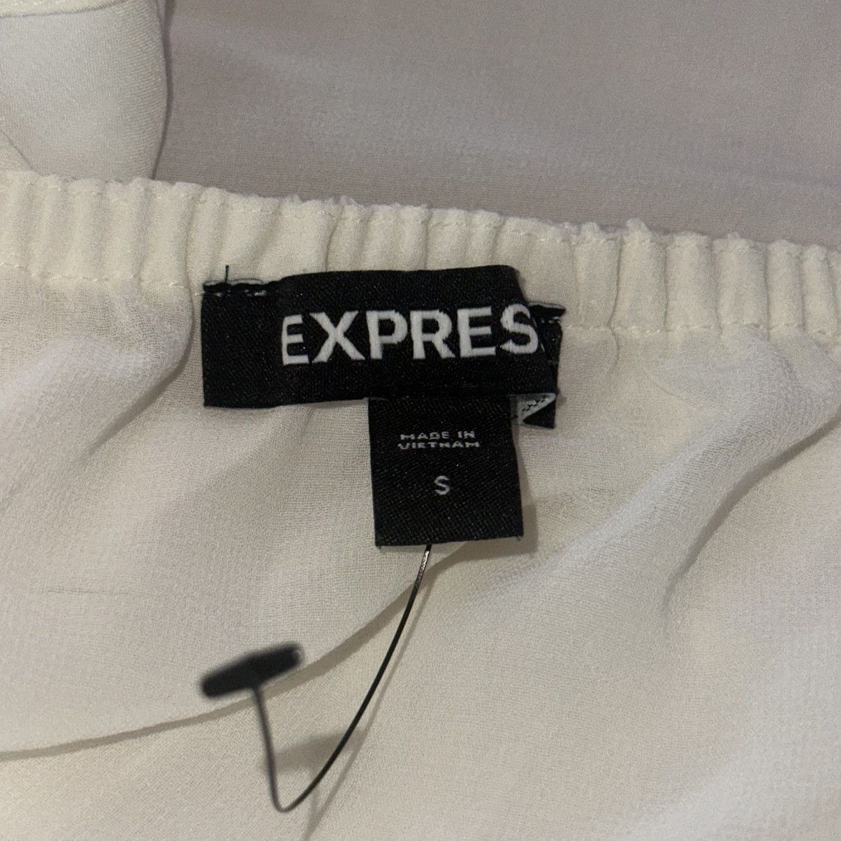 Express Express off shoulder pleated ballon sleeve blouse Size S / US 4 / IT 40 - 4 Thumbnail