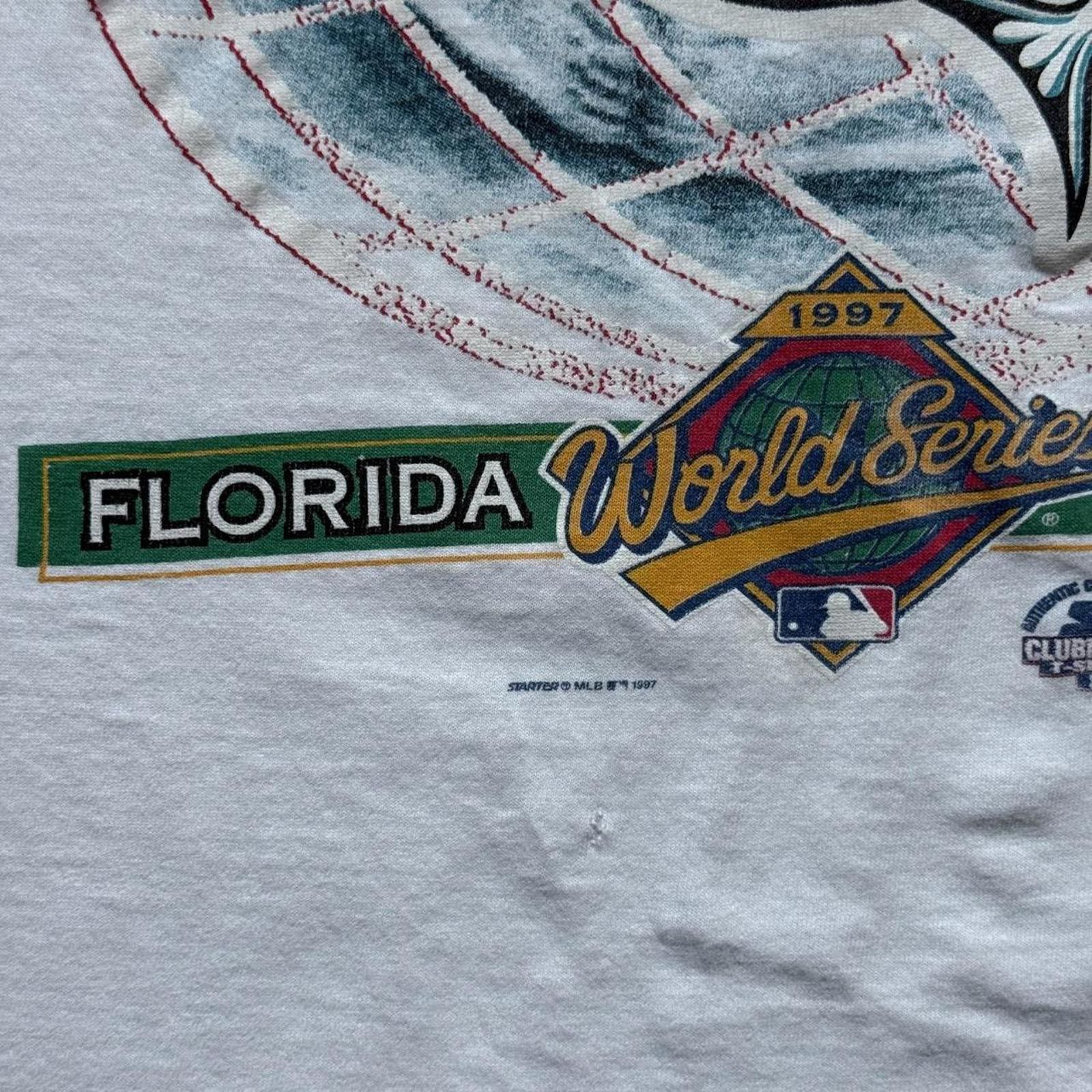 Starter Starter 1997 Marlins National League Champs 90s T-Shirt Size US L / EU 52-54 / 3 - 5 Thumbnail