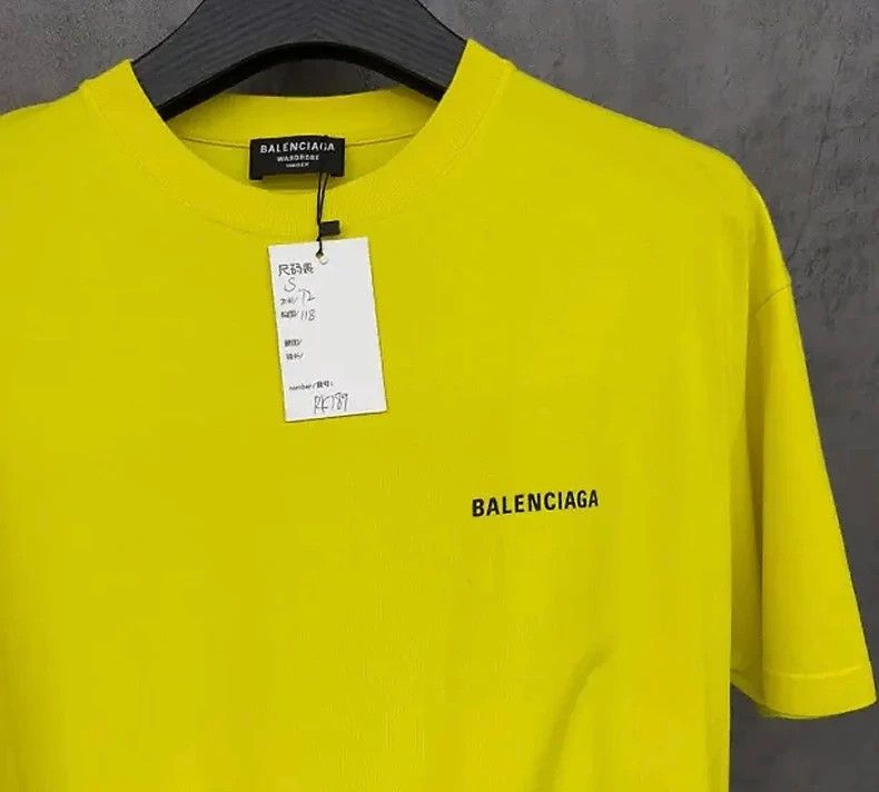Balenciaga Balenciaga Front and back Logo yellow casual short sleeves Size US S / EU 44-46 / 1 - 3 Thumbnail