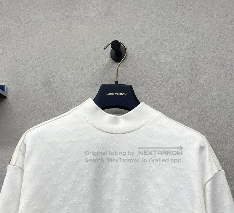 Louis Vuitton Louis Vuitton White logo sweatshirt Size US M / EU 48-50 / 2 - 4 Thumbnail