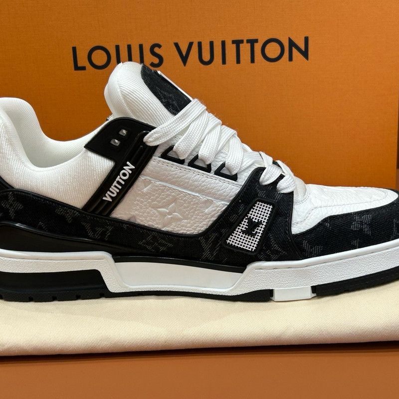 Louis Vuitton Louis Vuitton Trainer Panda Print Stylish Low-Top Sneakers Size US 9 / EU 42 - 7 Thumbnail