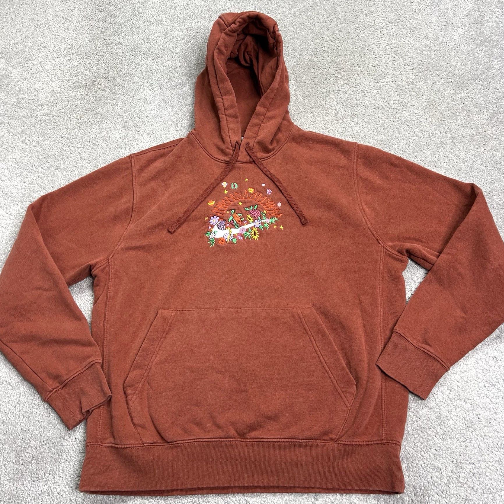 Nike Nike Hoodie Mens Med Sportswear Club Fleece Embroidery Sun Turtle Flower Rust Red Pullover Size US M / EU 48-50 / 2 - 2 Thumbnail