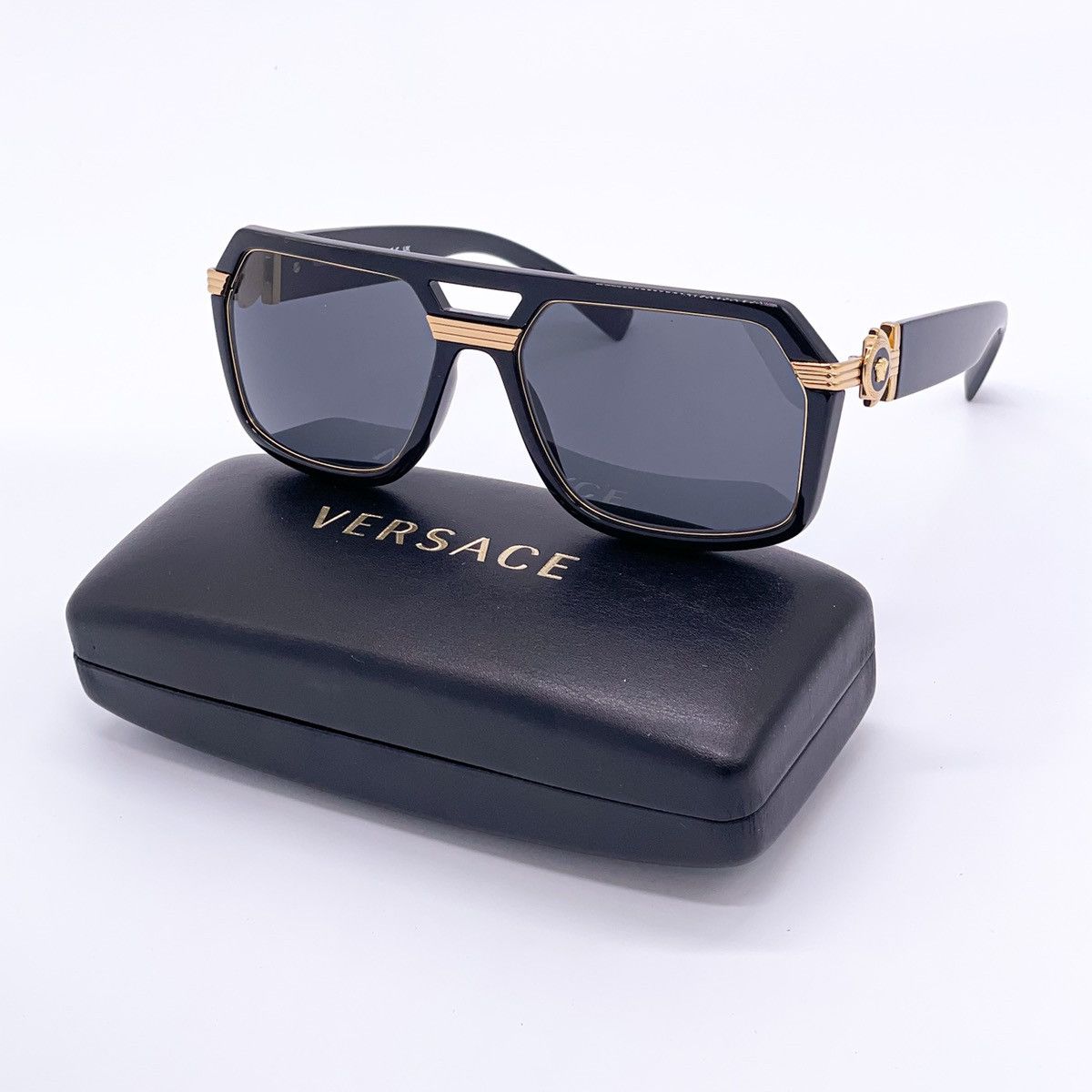 image of New Versace Ve4399 Gb1/87 Unisex Sunglasses Mod 4399 Black, Men's