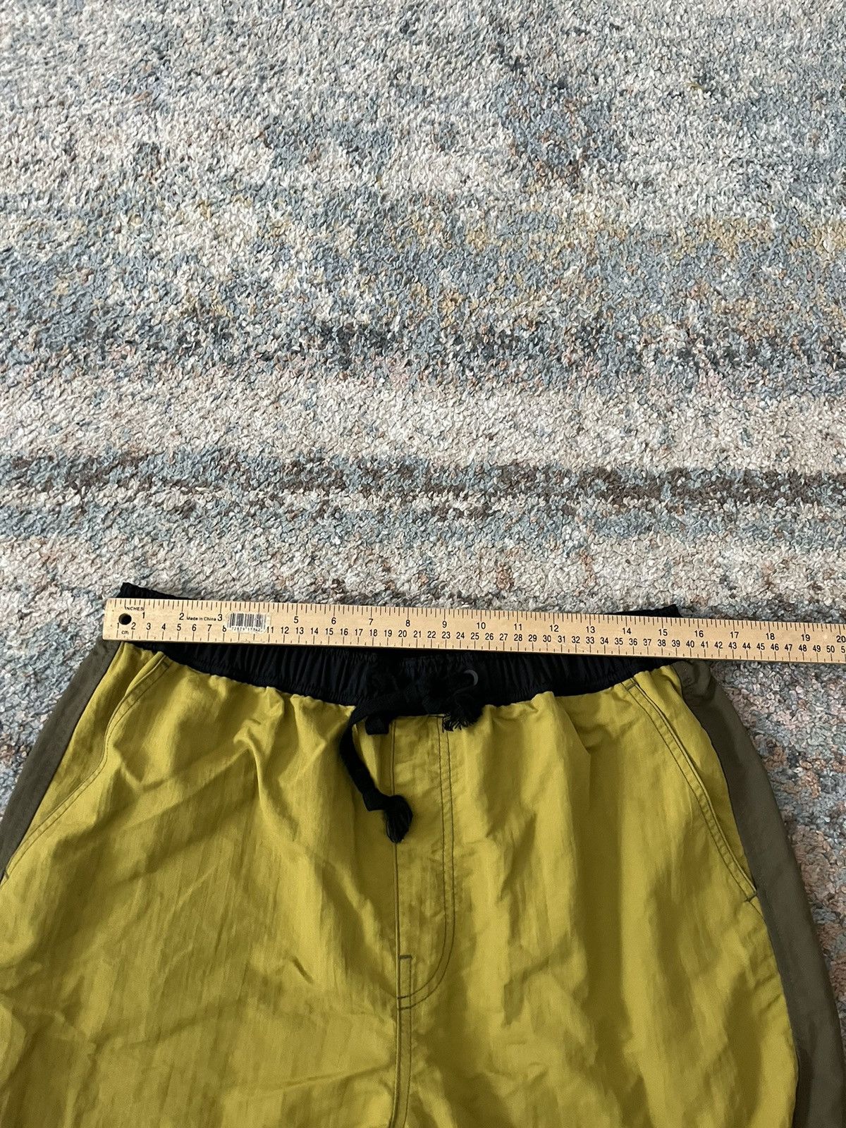 Marni × Uniqlo Marni x Uniqlo Green Colorblock Nylon Shorts Size US 34 / EU 50 - 5 Thumbnail