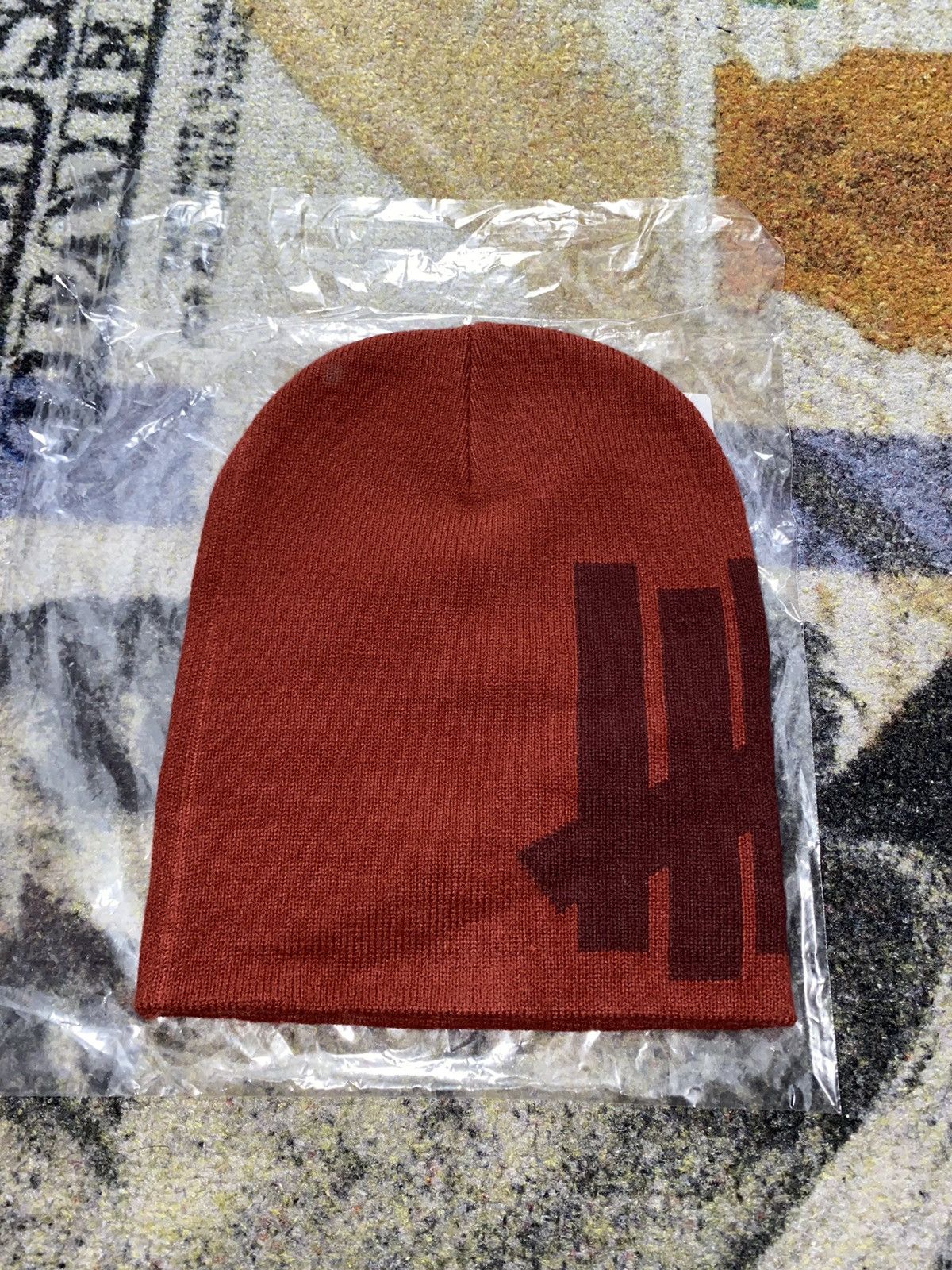 Undefeated Undefeated Icon Logo Beanie Burgundy Size ONE SIZE - 1 Thumbnail