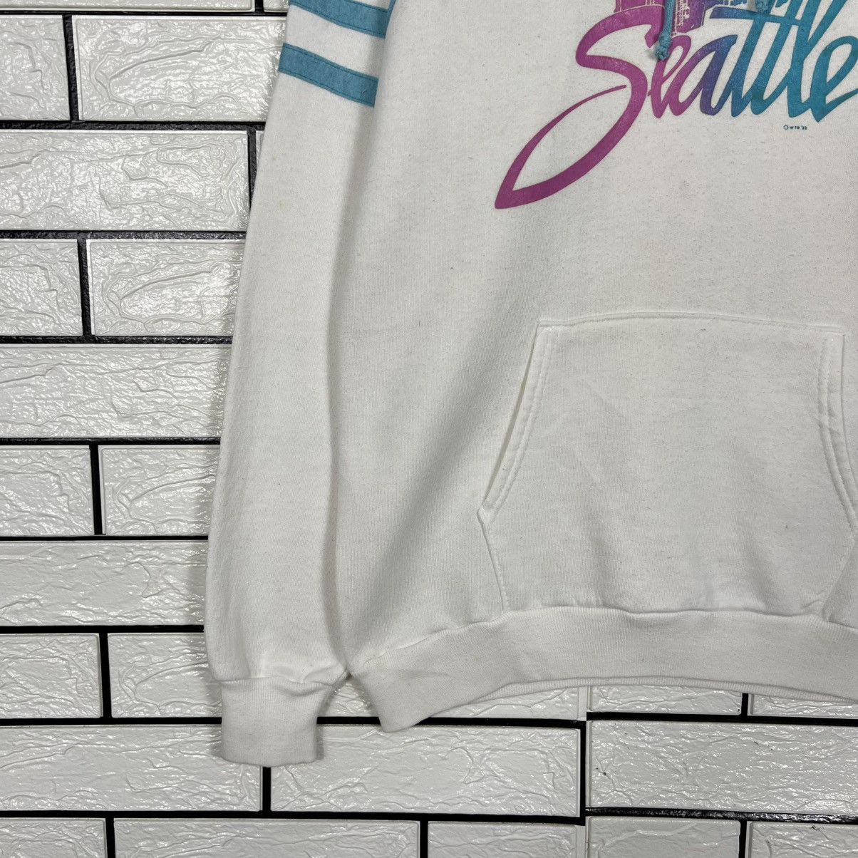 Vintage 1982 SEATTLE Future City Graphic Pullover Hoodies #3987-C181 Size US L / EU 52-54 / 3 - 7 Thumbnail