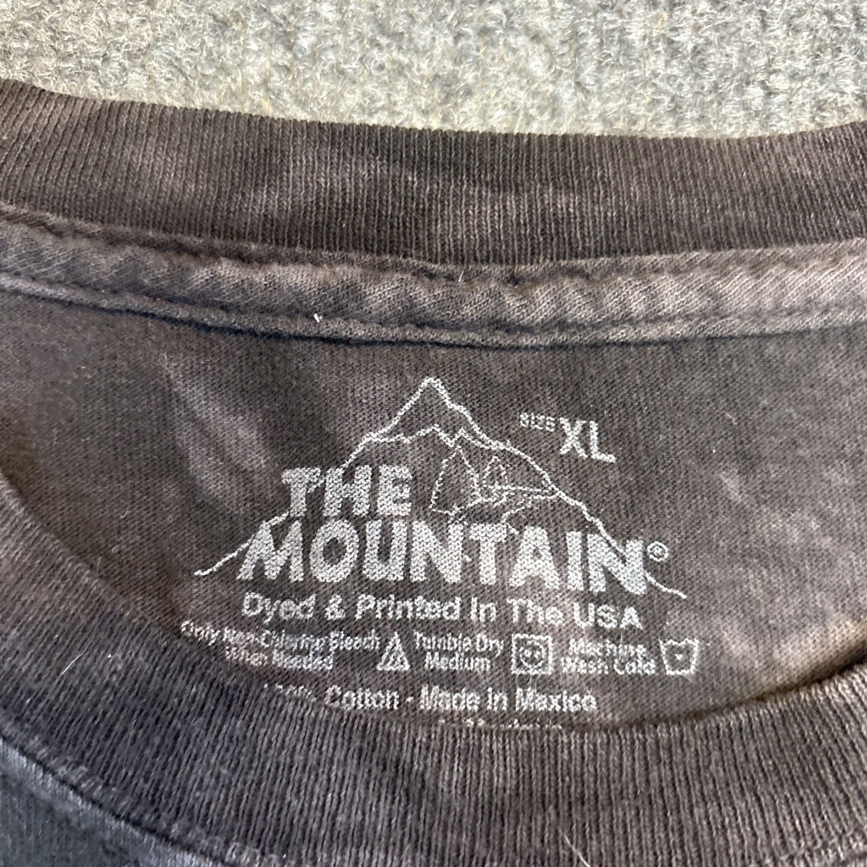 The Mountain VINTAGE The Mountain Grizzly Bear Big Face Mens T Shirt XL Black 2014 Graphic Print Short Sleeve Cotton Regular Men’s Tee Size US XL / EU 56 / 4 - 4 Thumbnail