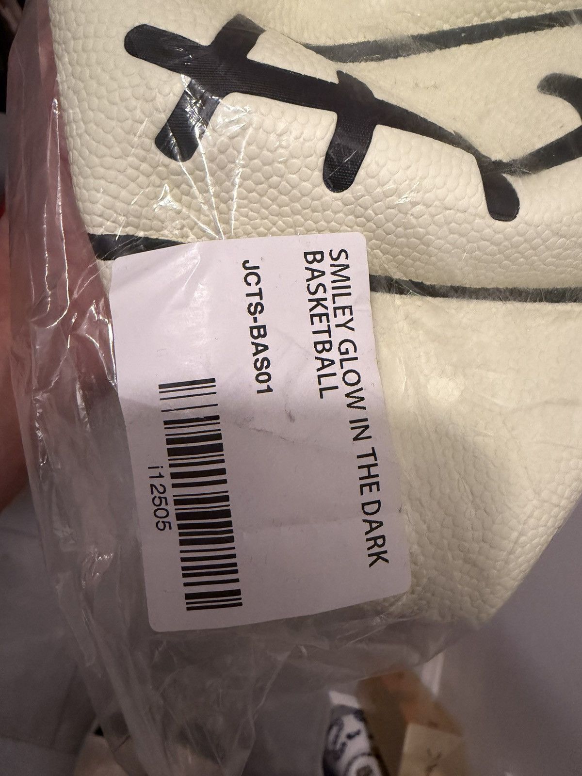 Travis Scott CJ Smiley Glow In The Dark Basketball Size ONE SIZE - 4 Thumbnail