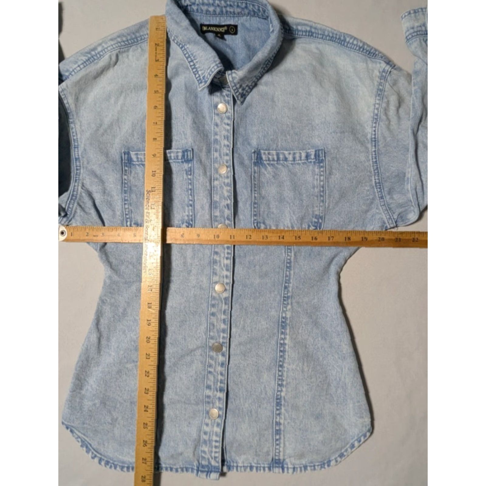 Vintage BLANKNYC Shacket Denim Snap Ruched Back Shirt Jacket Women Small Blue Size S / US 4 / IT 40 - 7 Thumbnail