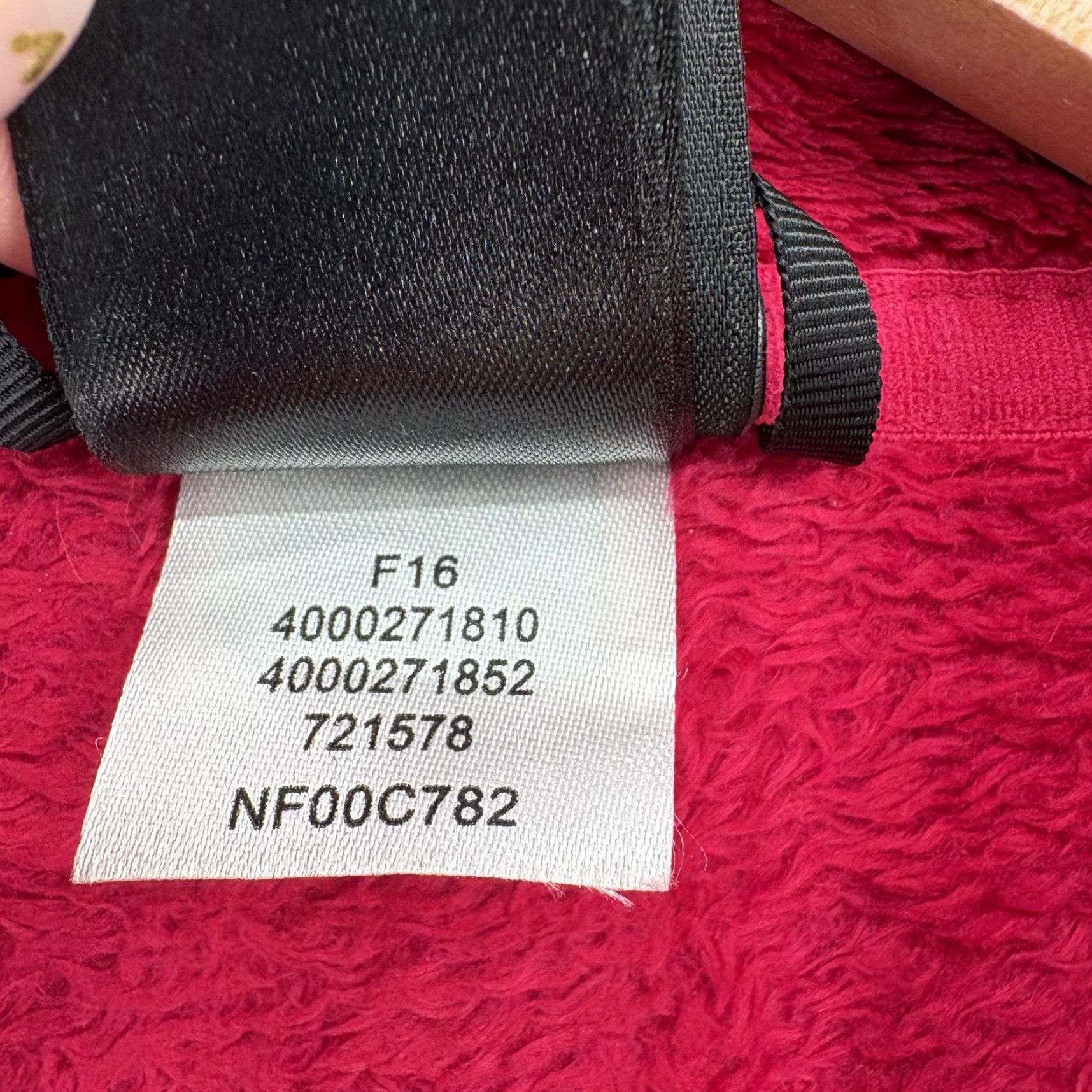 The North Face The North Face Osito 2 Fleece Jacket Womens Small Red Full Zip Cozy Warm Soft Jacket Women's S Red Full Zip Pockets Short Sleeve? Size S / US 4 / IT 40 - 6 Thumbnail