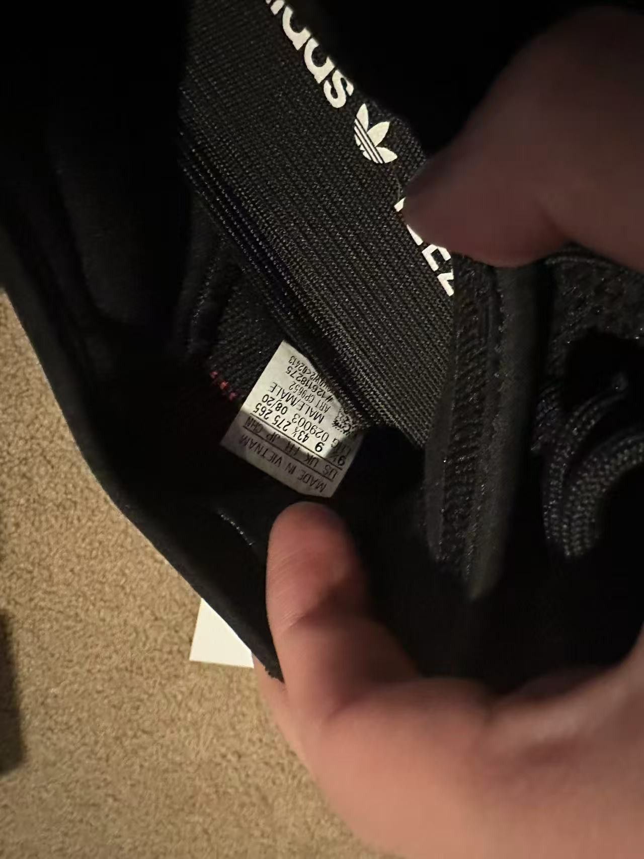 Yeezy Bred 350 yeezys Size US 9.5 / EU 42-43 - 5 Thumbnail